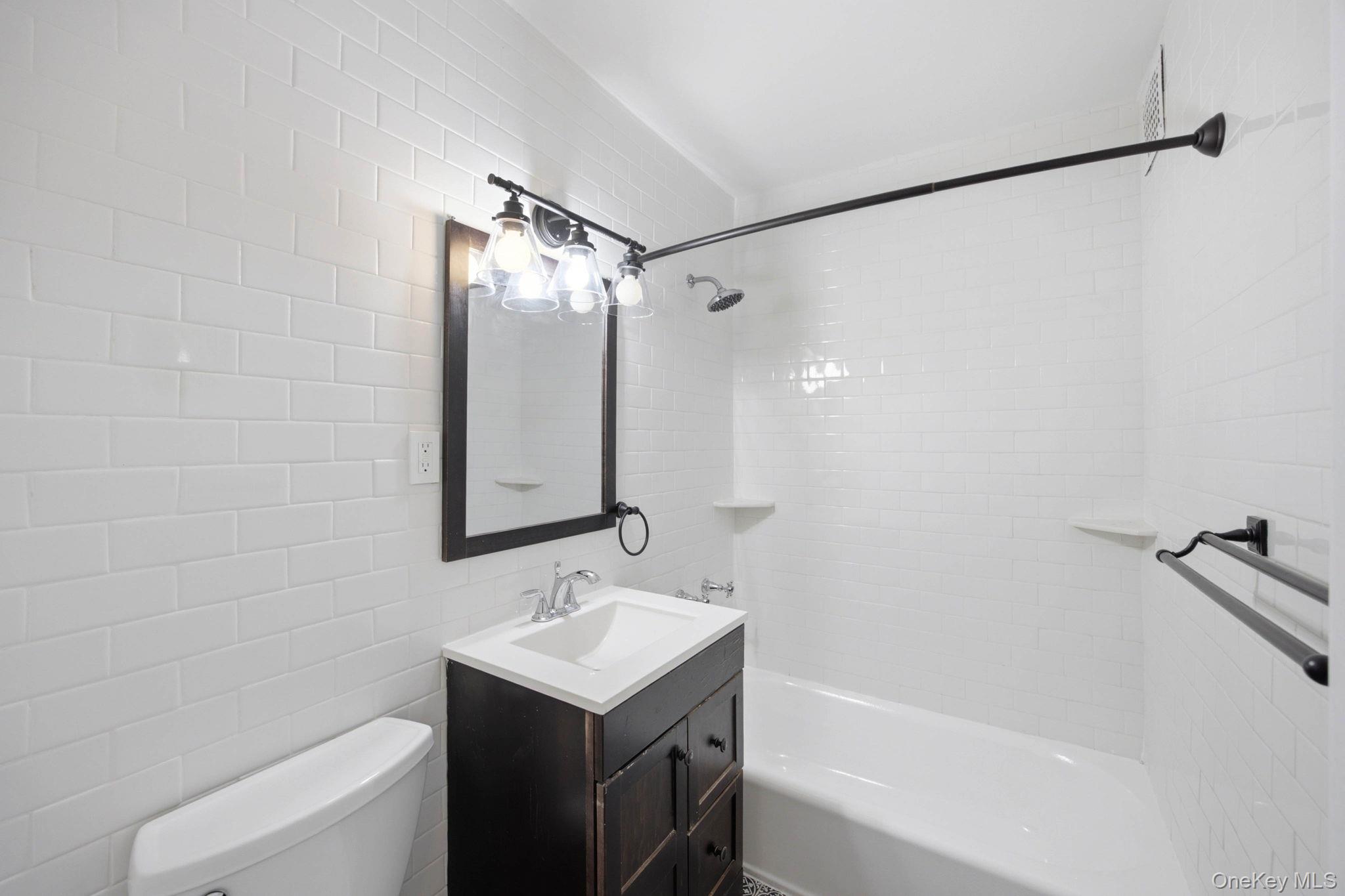 575 Grand Street, Unit E1505 photo 27