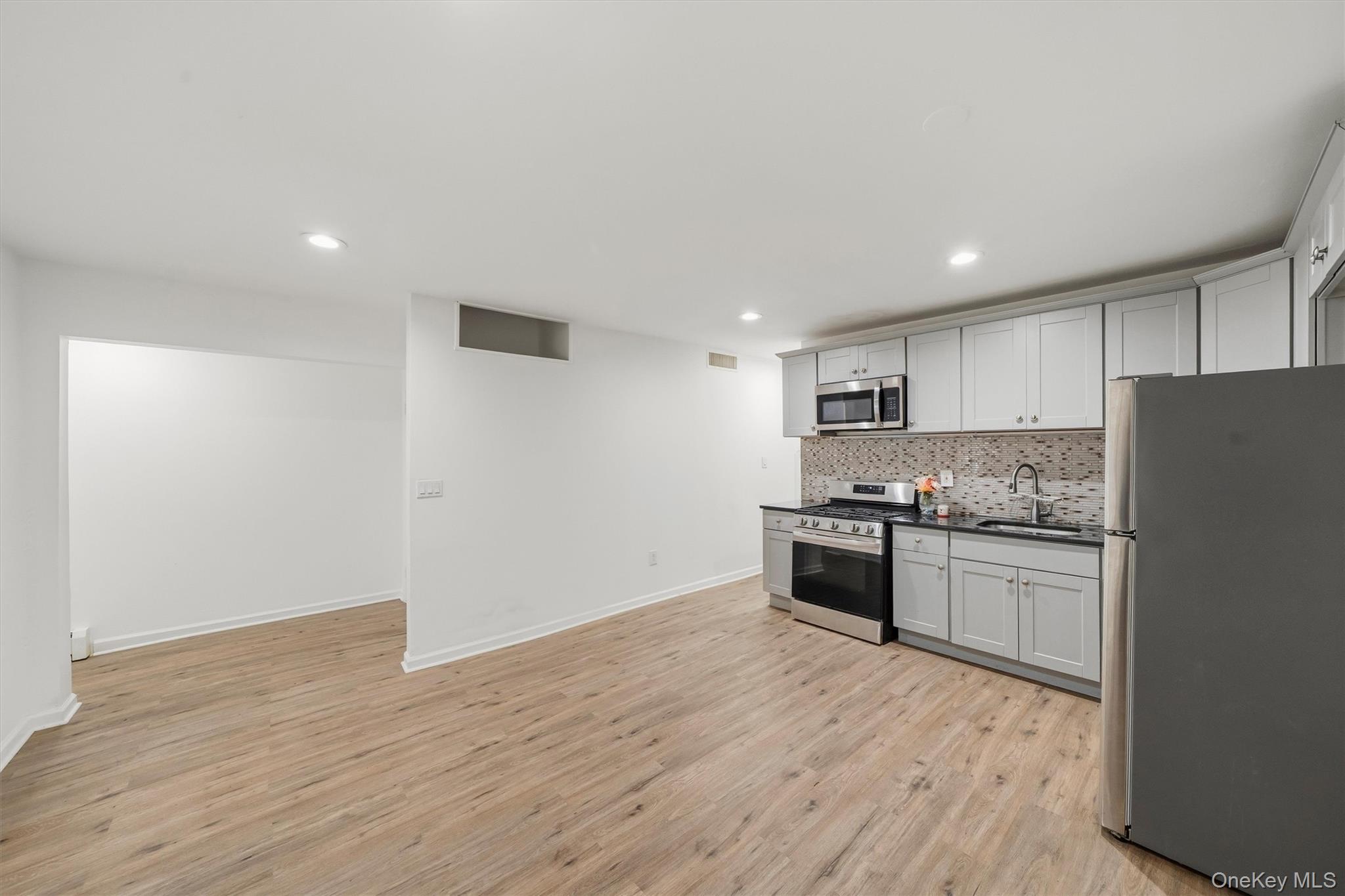 411 Liberty Street – For Rent photo 9