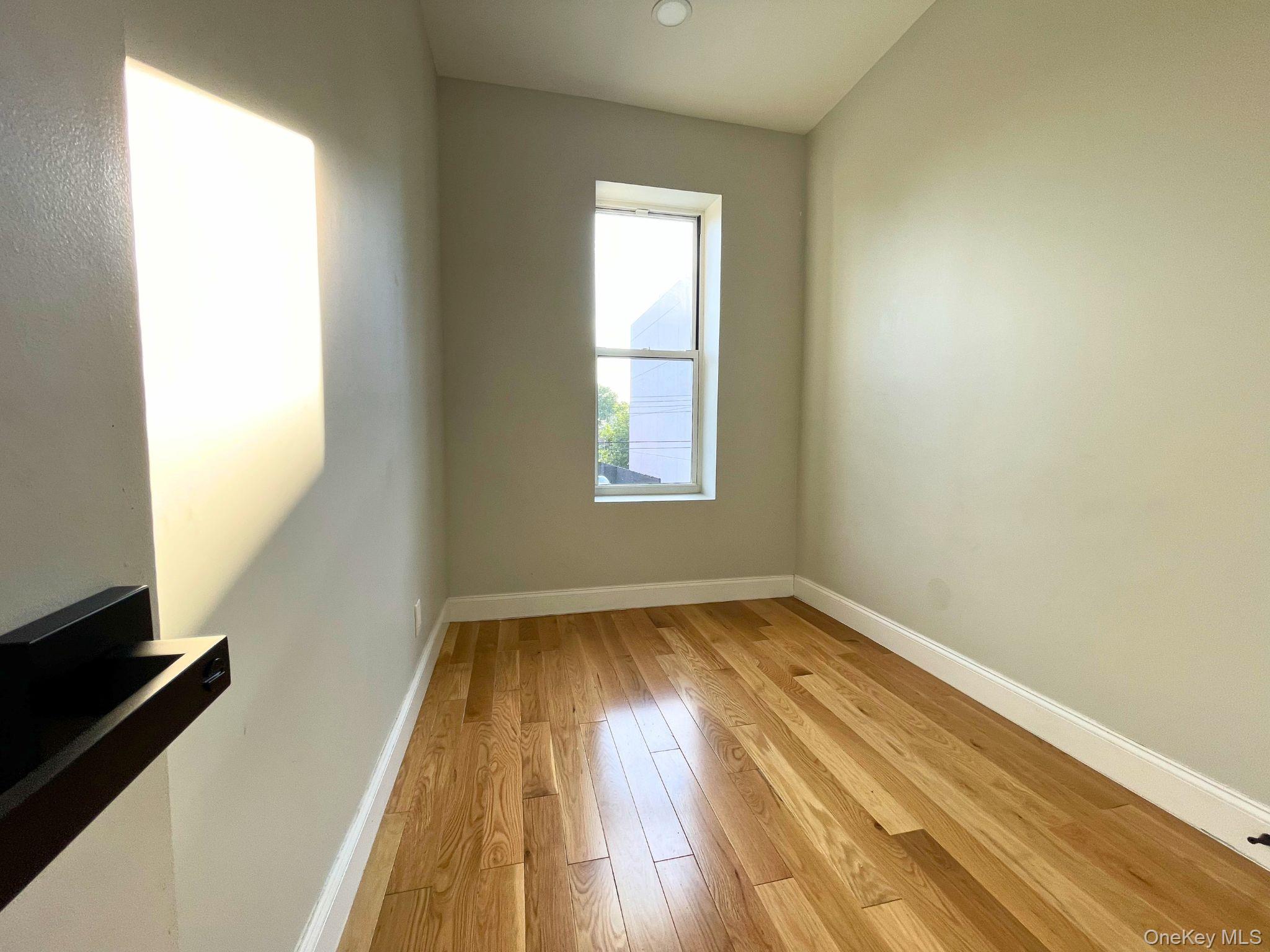 255 Amboy Street – For Rent photo 9