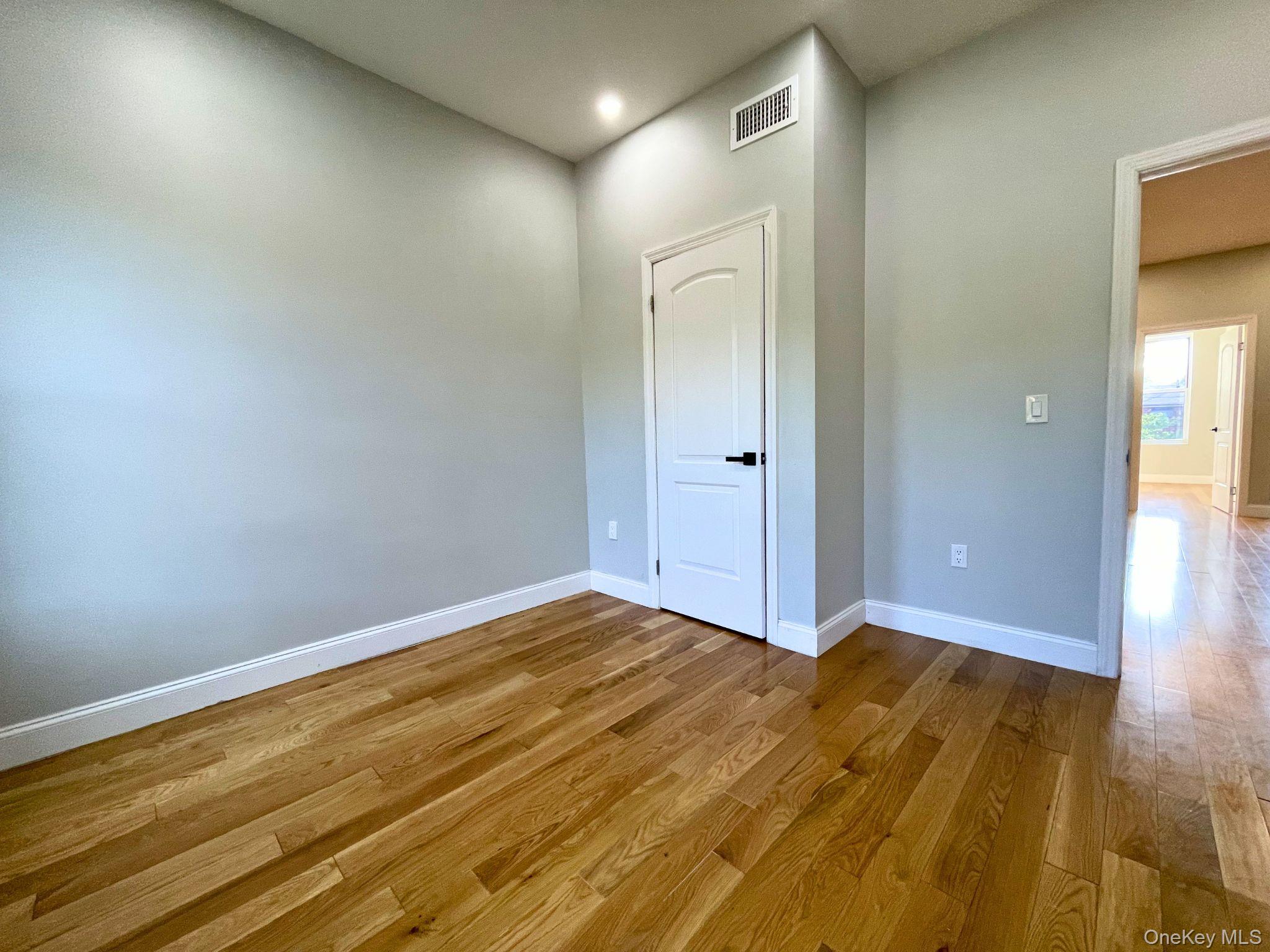 255 Amboy Street – For Rent photo 8