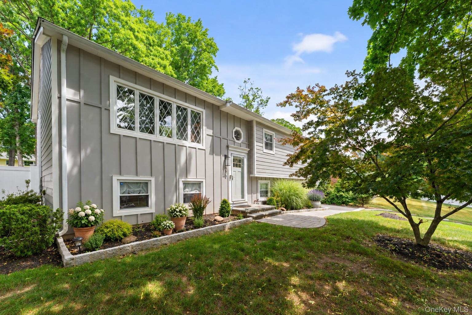 575 Babbling Brook Lane – For Sale photo 7