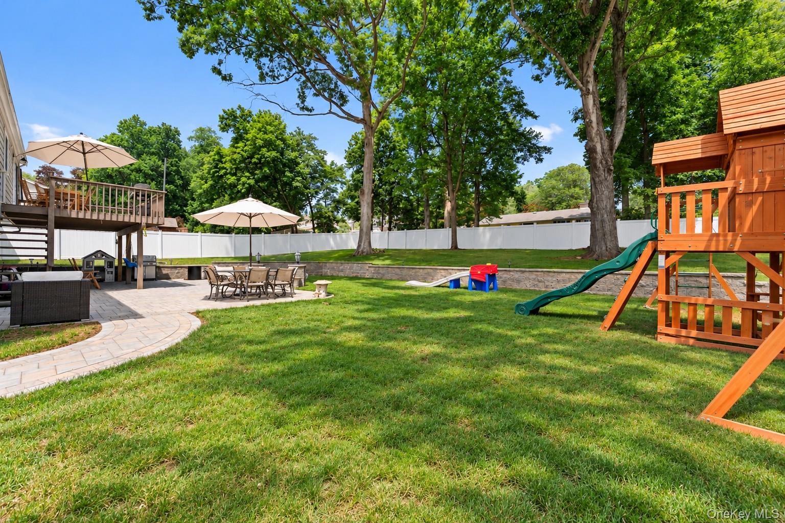 575 Babbling Brook Lane – For Sale photo 28