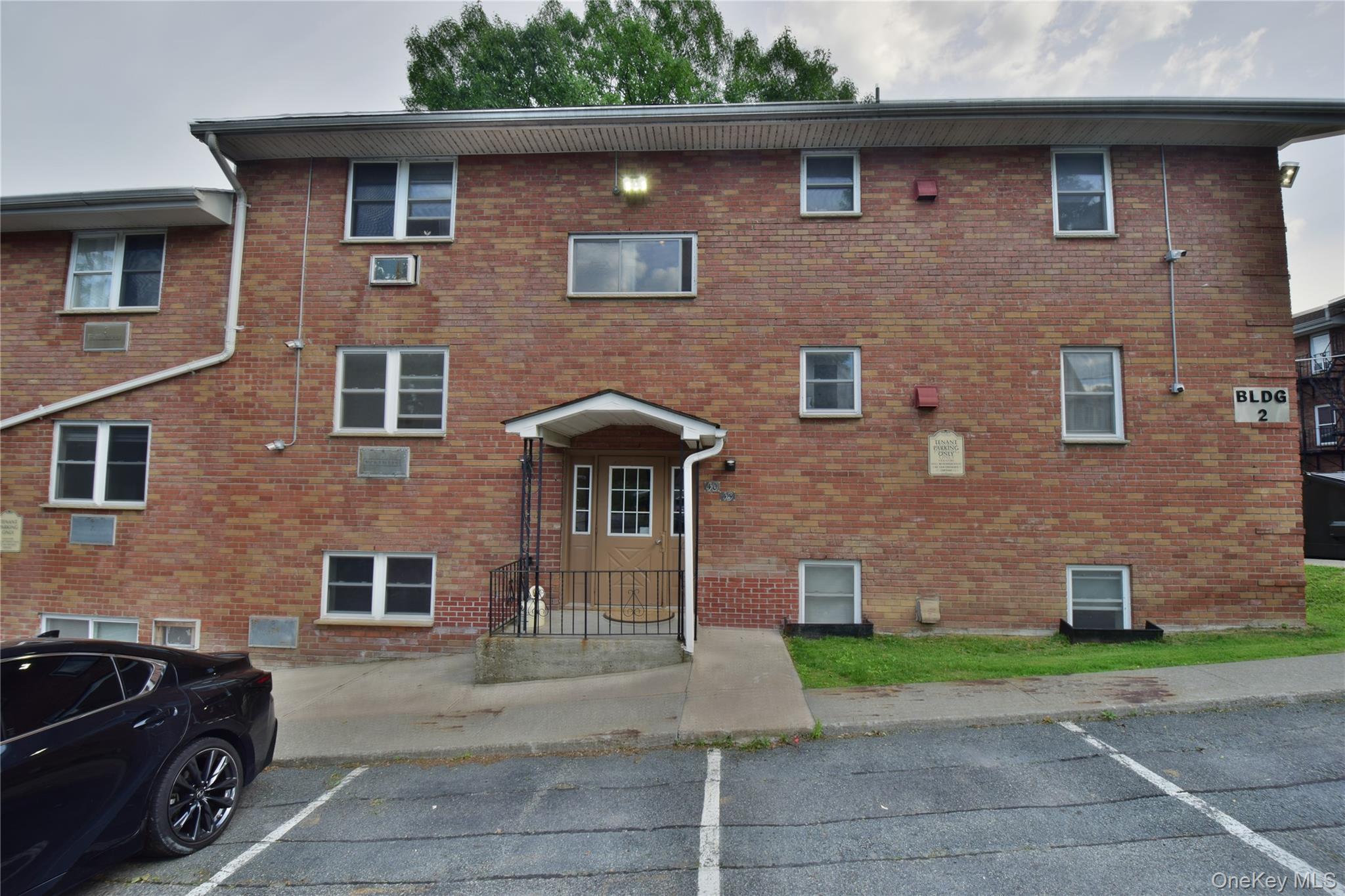 51 Leroy Place – For Rent