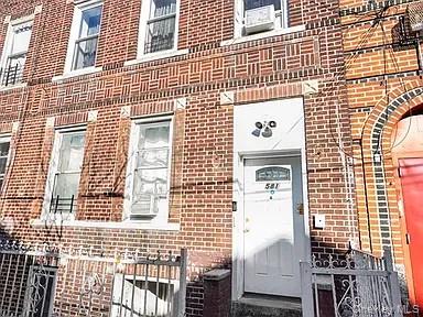581 Van Siclen Avenue – For Sale