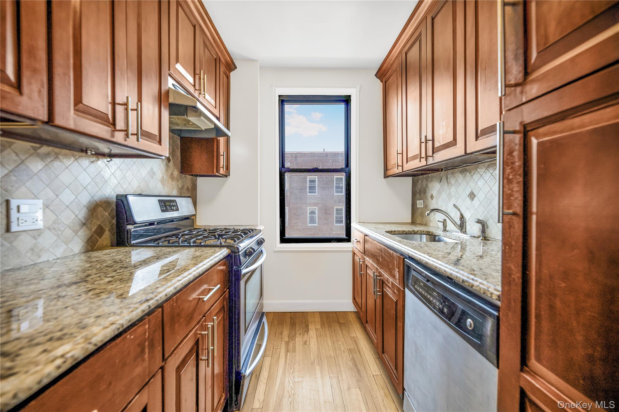 525 W 235th Street, Unit 6E photo 8