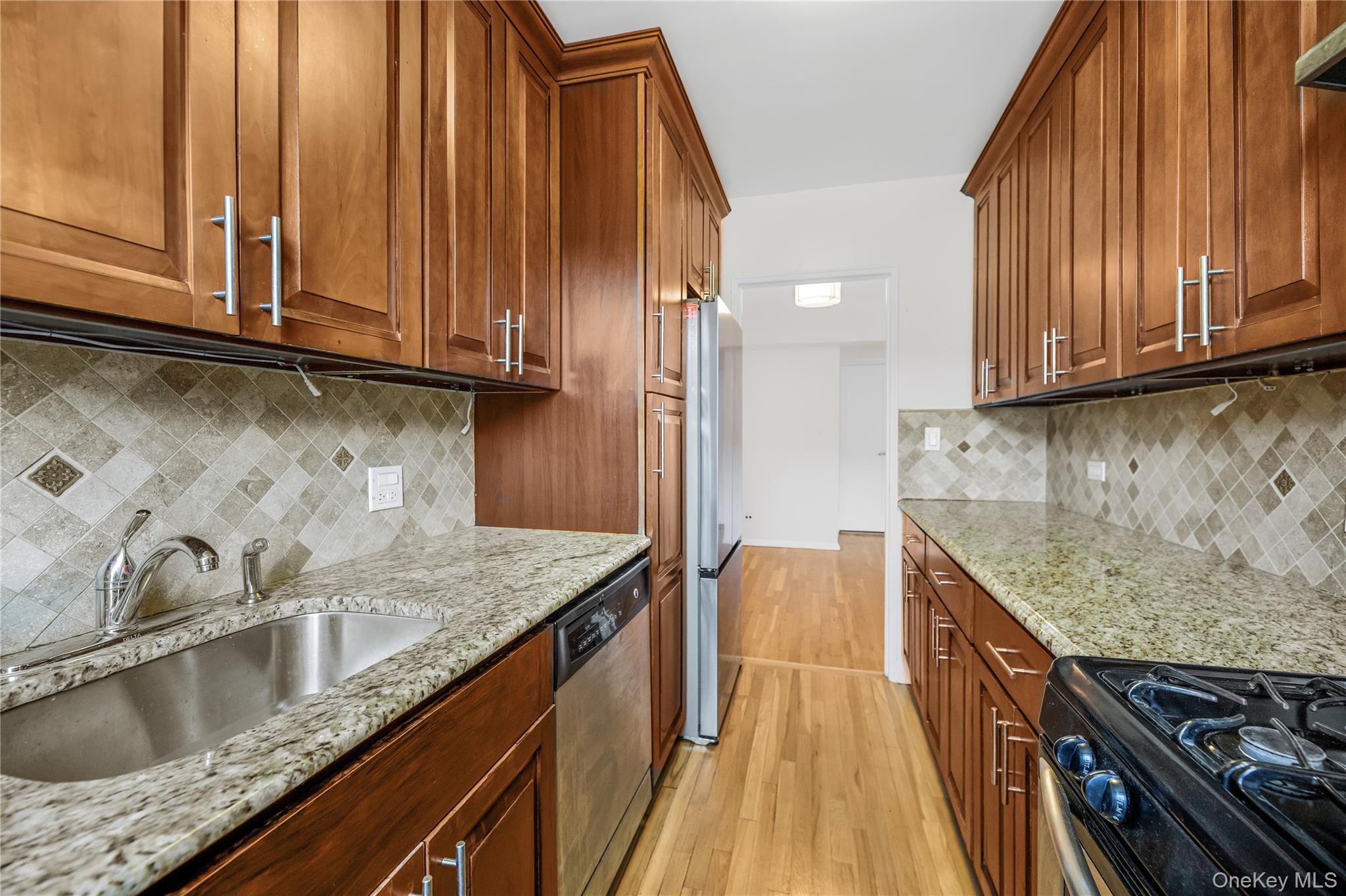 525 W 235th Street, Unit 6E photo 9