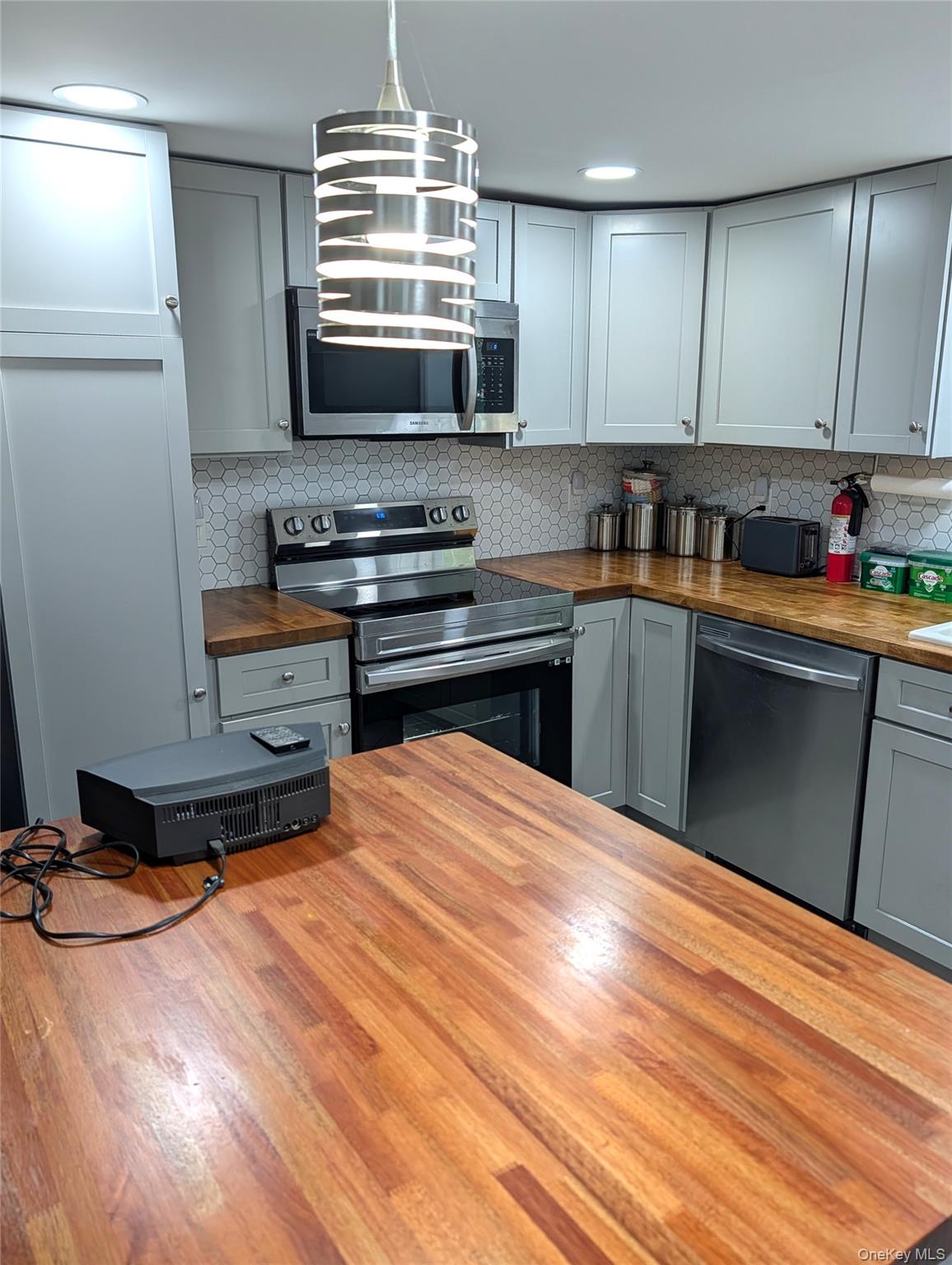 138 Ball Street – For Sale photo 17