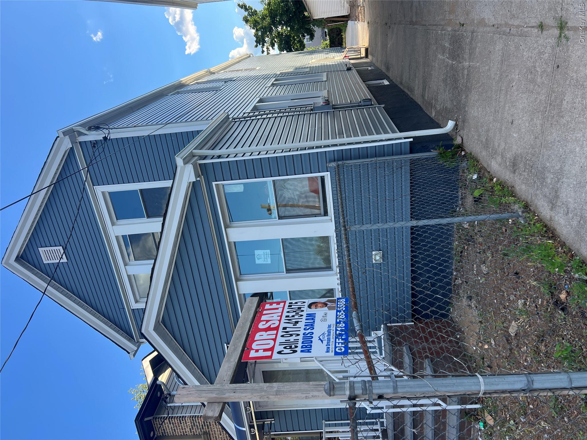 110-20 Union Hall Street – For Sale