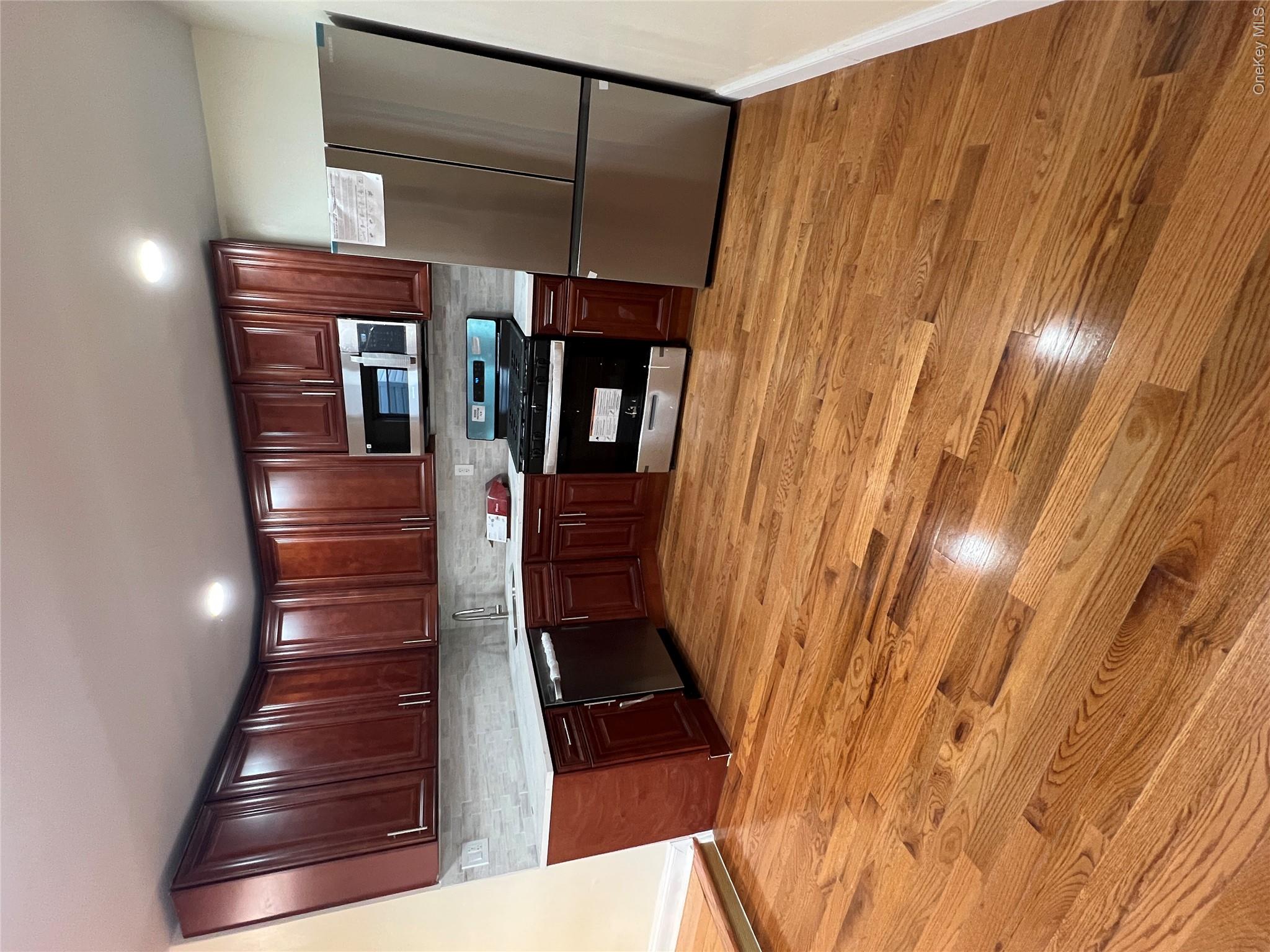110-20 Union Hall Street – For Sale photo 27
