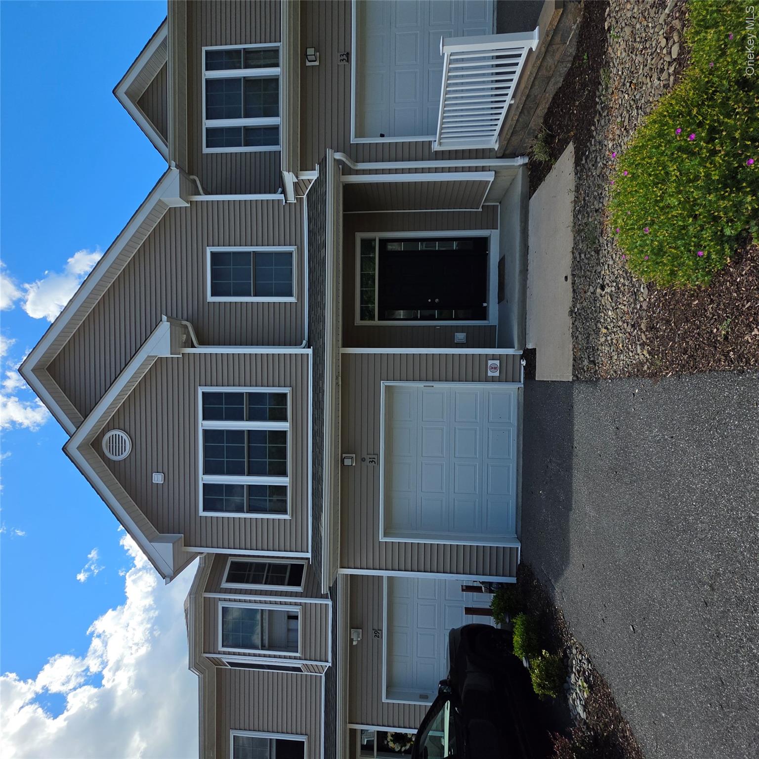 31 Pinto Road W – For Rent