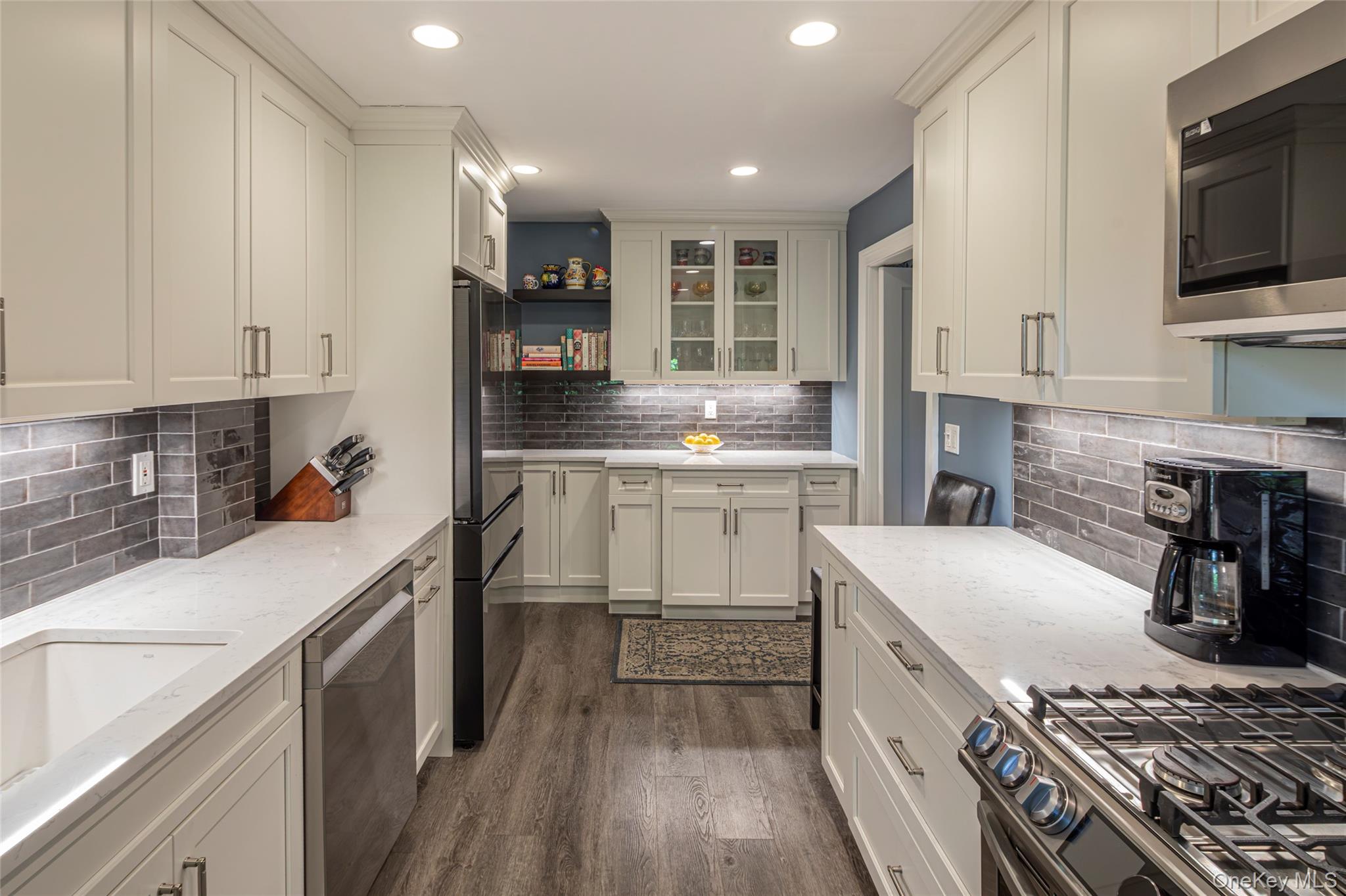 17 Beechtree Lane, Unit 2E photo 8