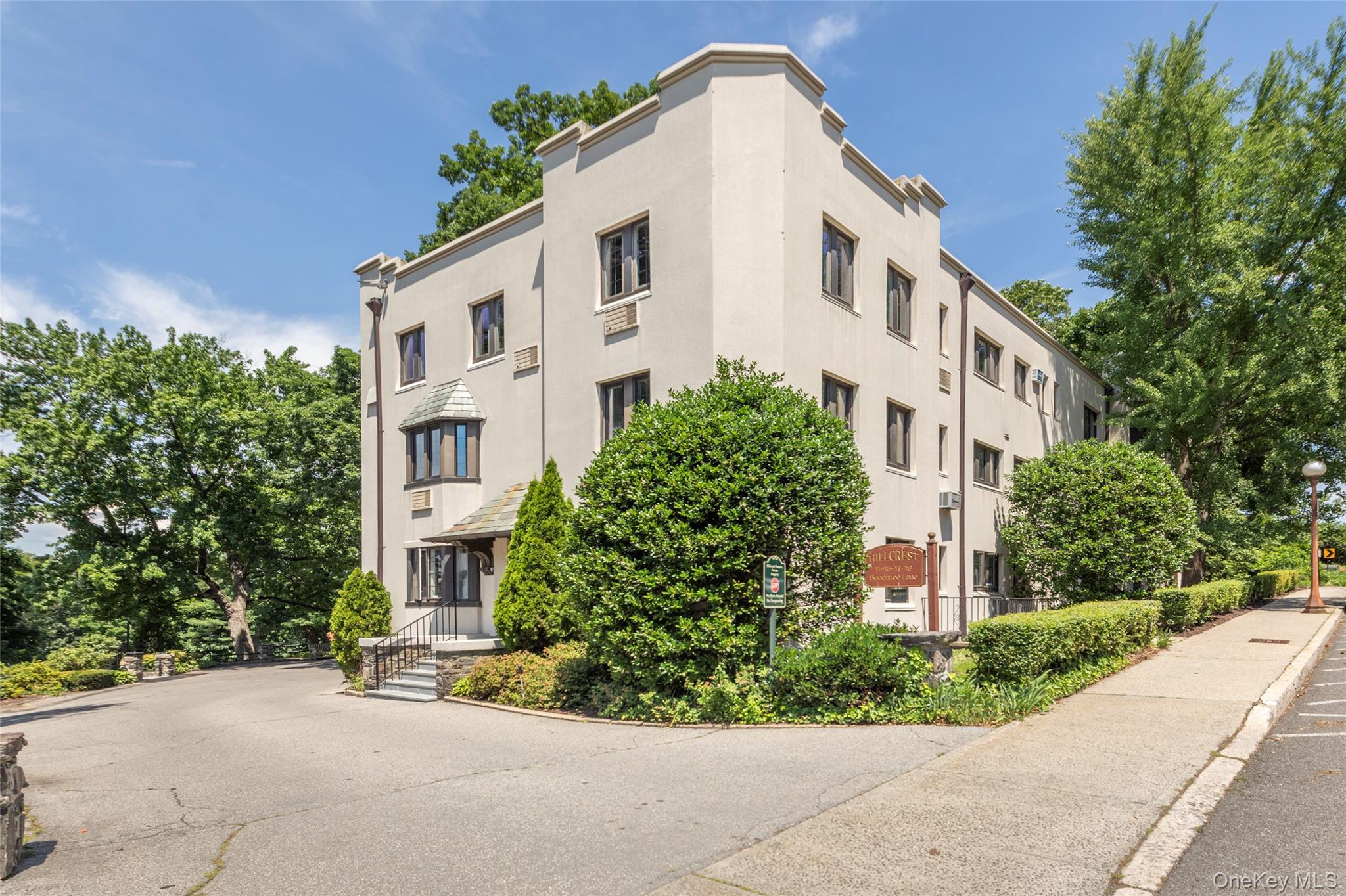 17 Beechtree Lane, Unit 2E photo 24