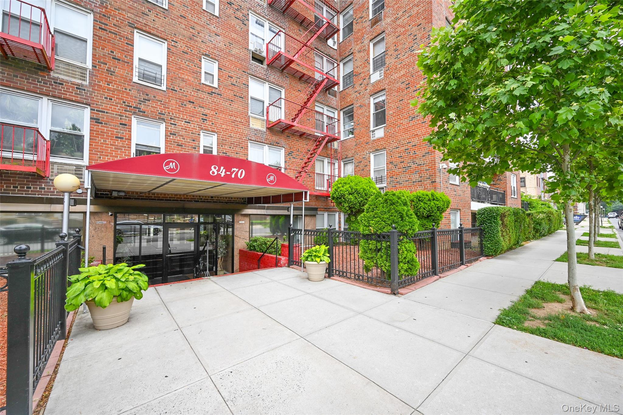 84-70 129th Street, Unit 6C photo 2