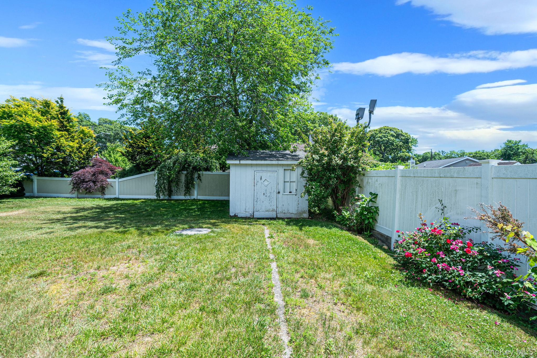 14 Pinelawn Avenue – For Sale photo 6