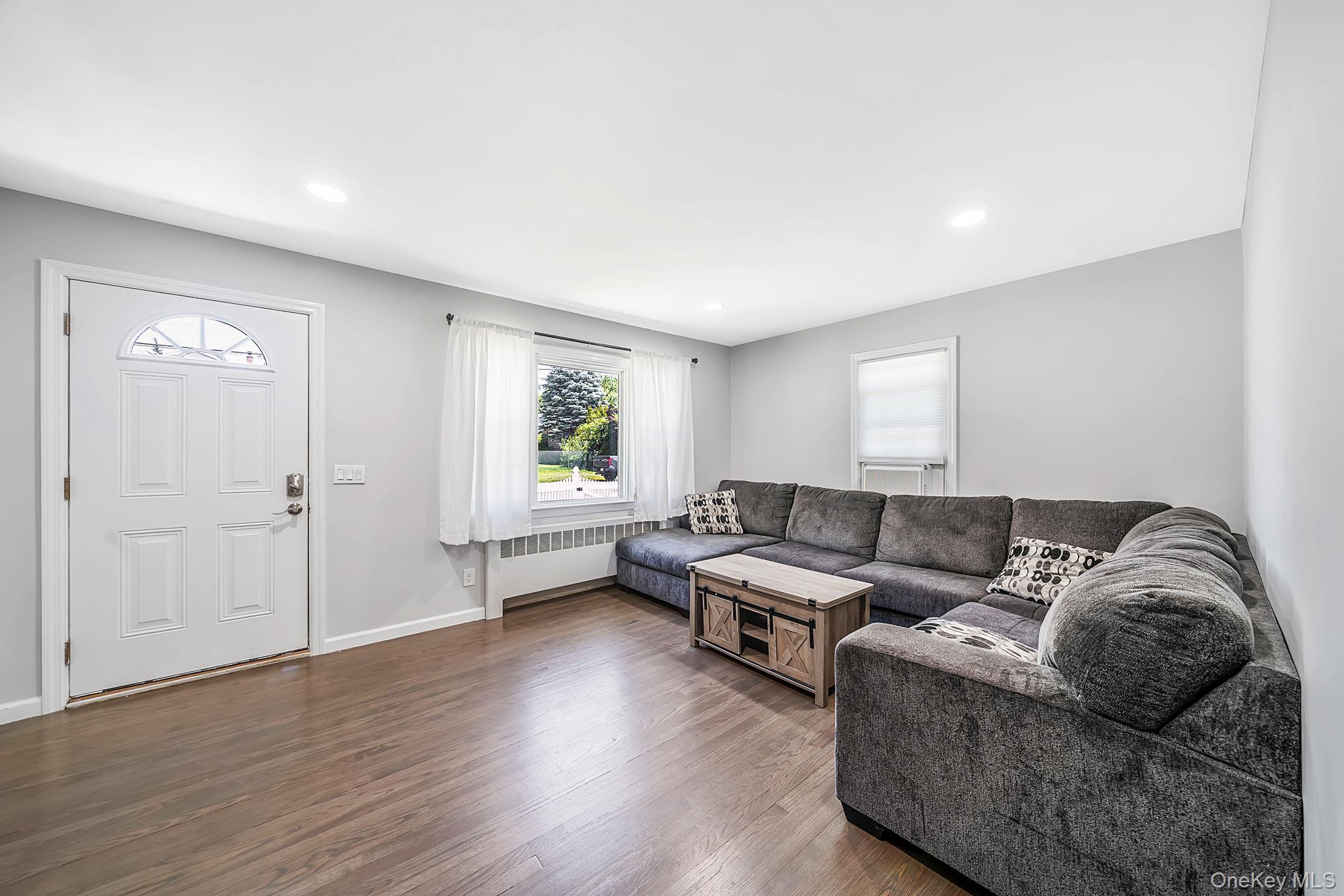 14 Pinelawn Avenue – For Sale photo 11