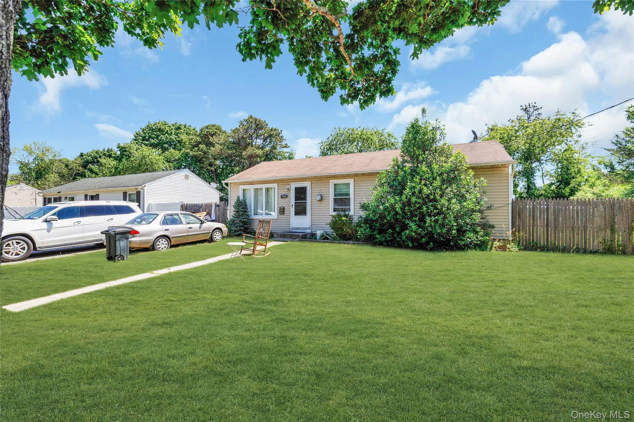 903 Provost Avenue – For Sale photo 2