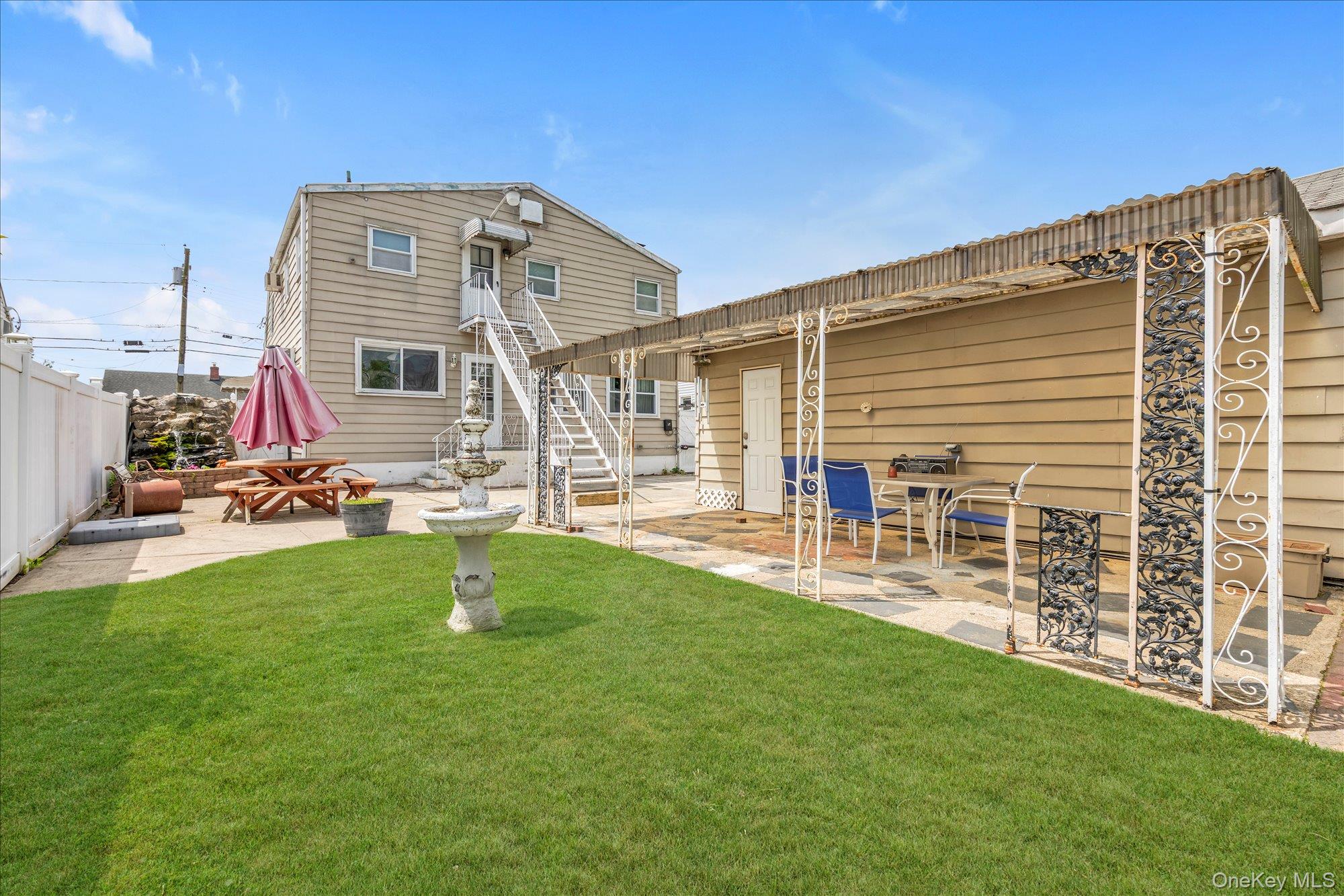 20 Francine Drive N – For Sale photo 12