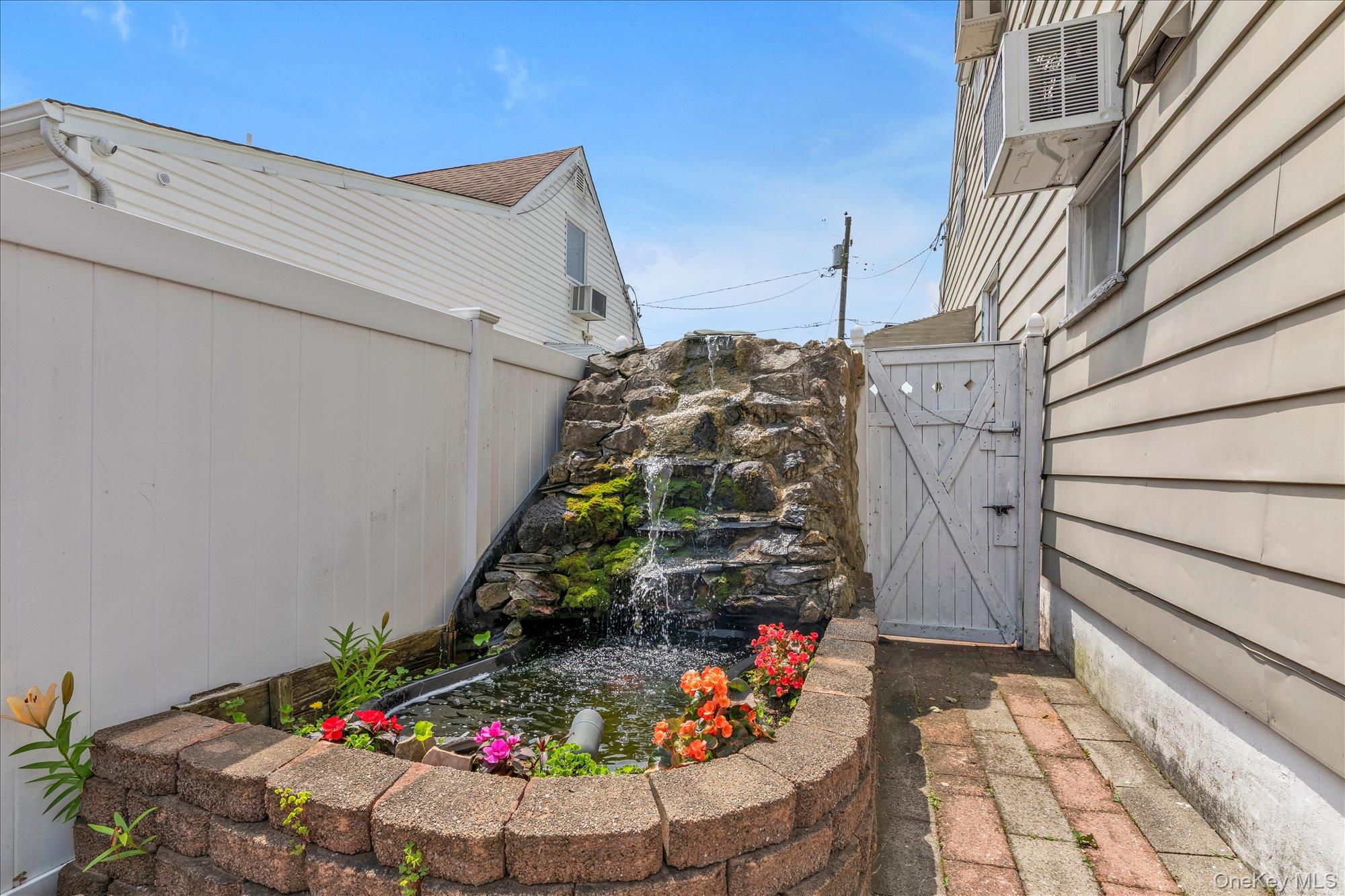 20 Francine Drive N – For Sale photo 14