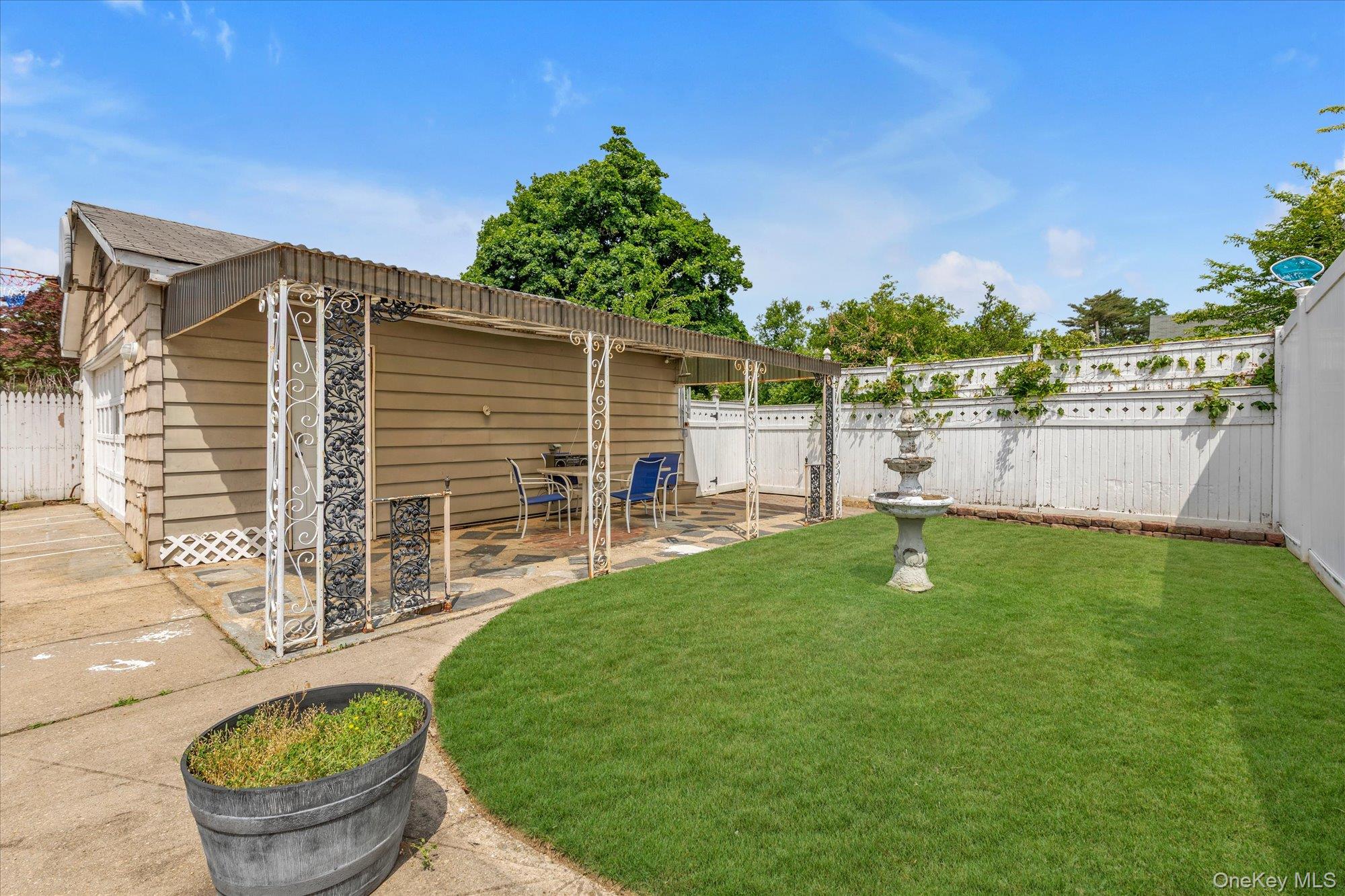 20 Francine Drive N – For Sale photo 13