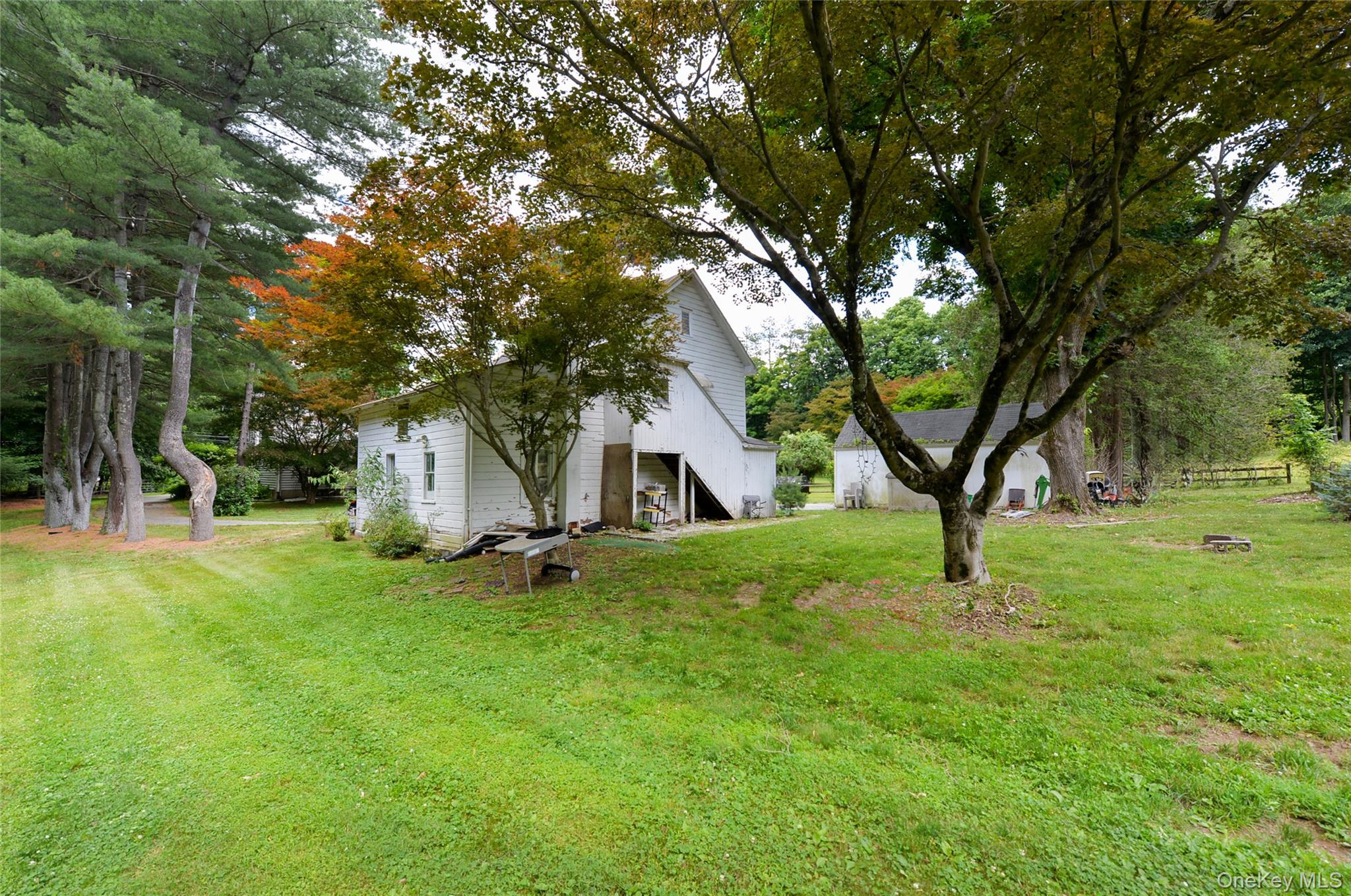 28 Montebello Road – For Sale photo 4
