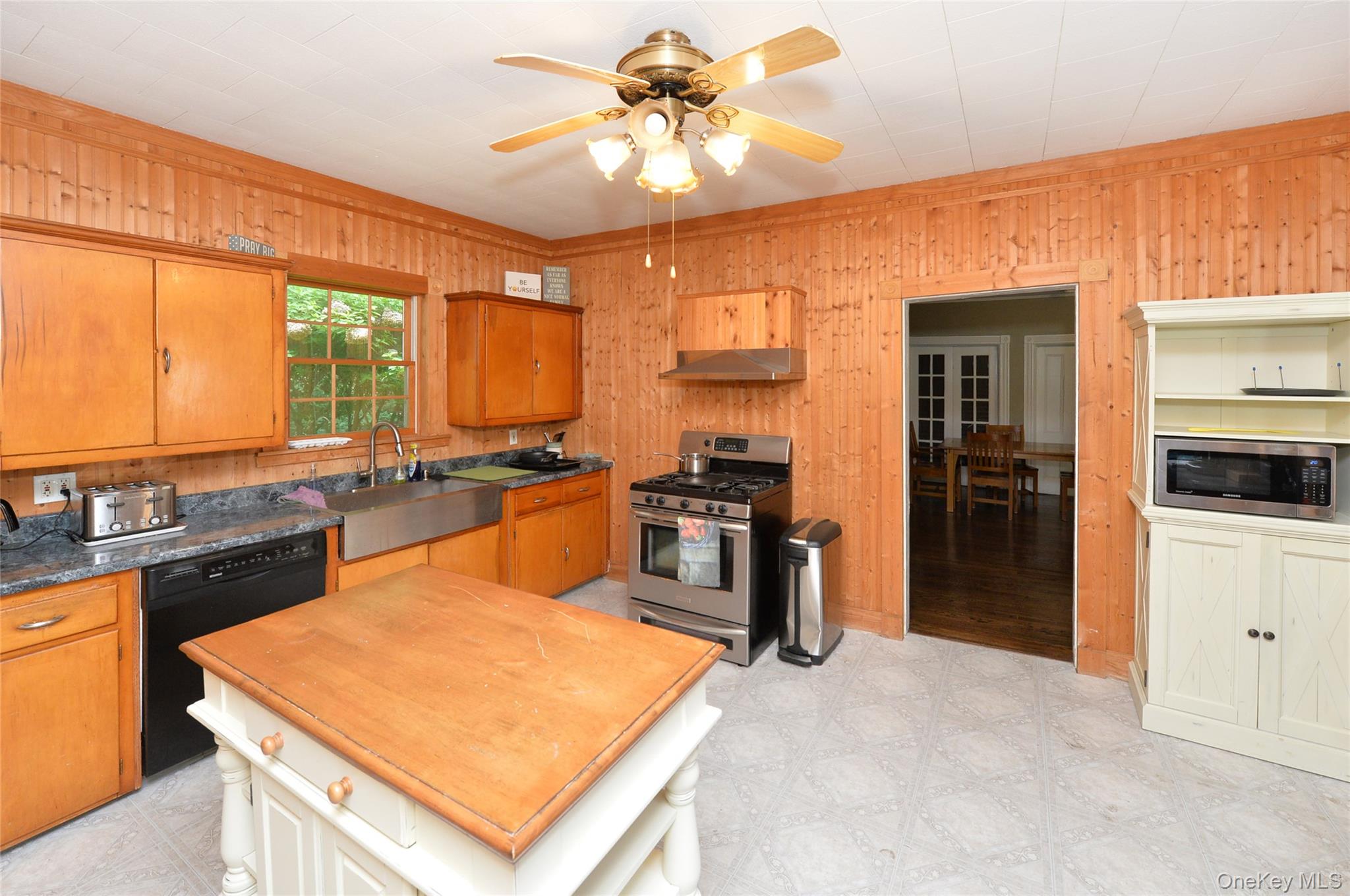 28 Montebello Road – For Sale photo 9