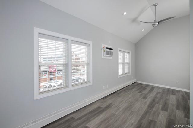 183 N Wellwood Avenue, Unit 8 photo 7