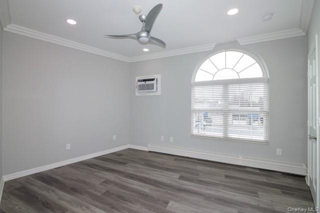 183 N Wellwood Avenue, Unit 8 photo 8