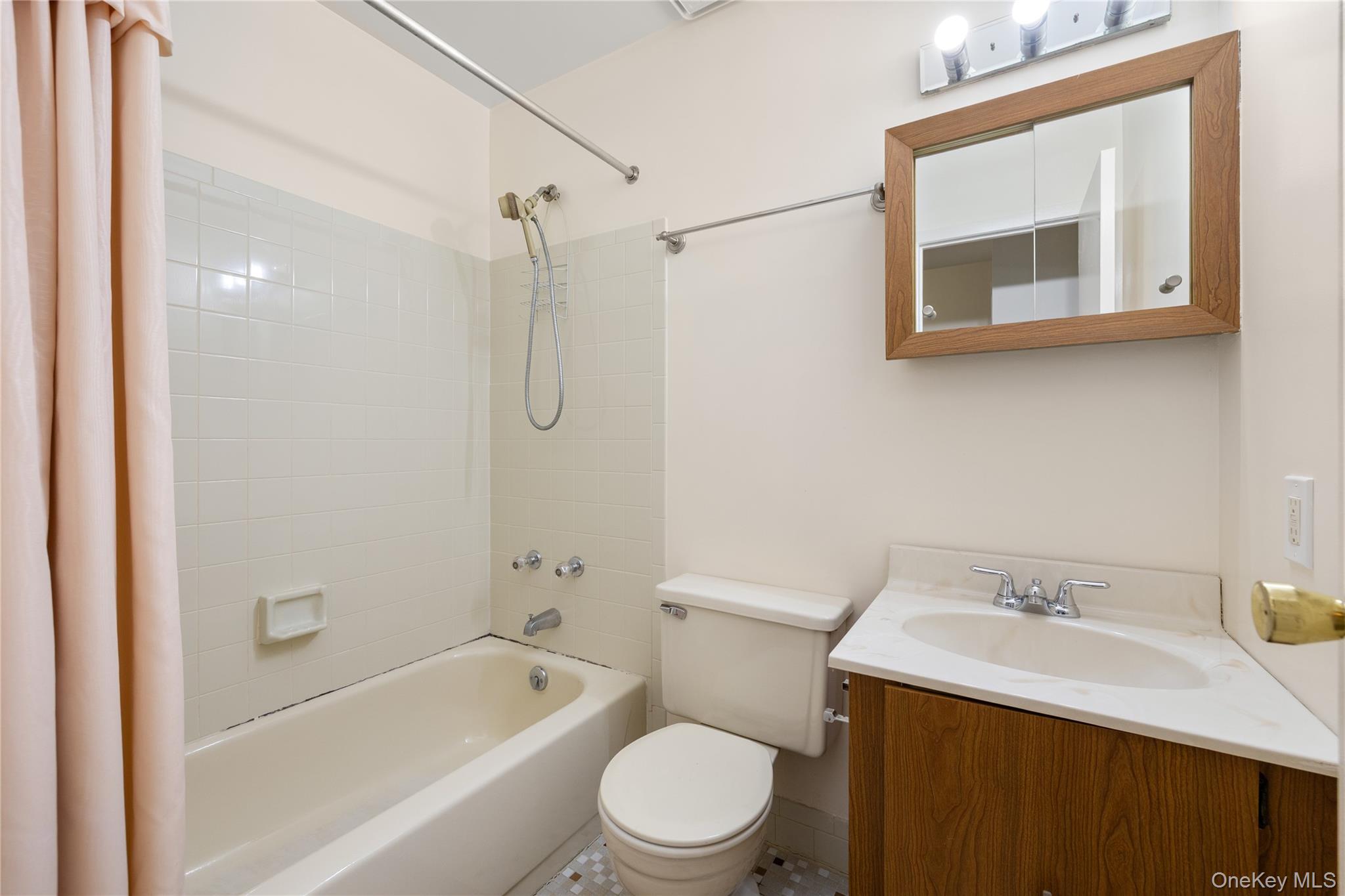 650 Newbridge Road, Unit 15 photo 15