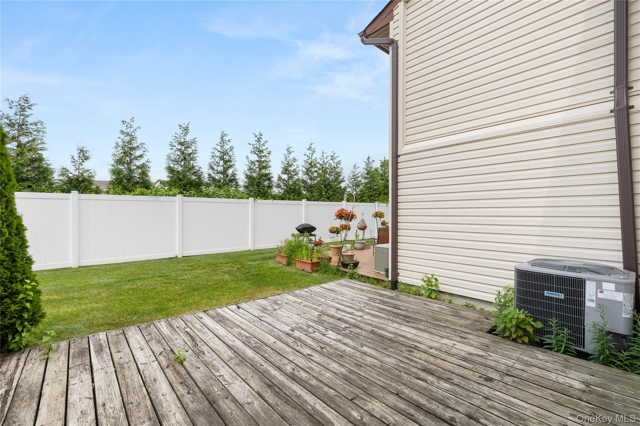 650 Newbridge Road, Unit 15 photo 16