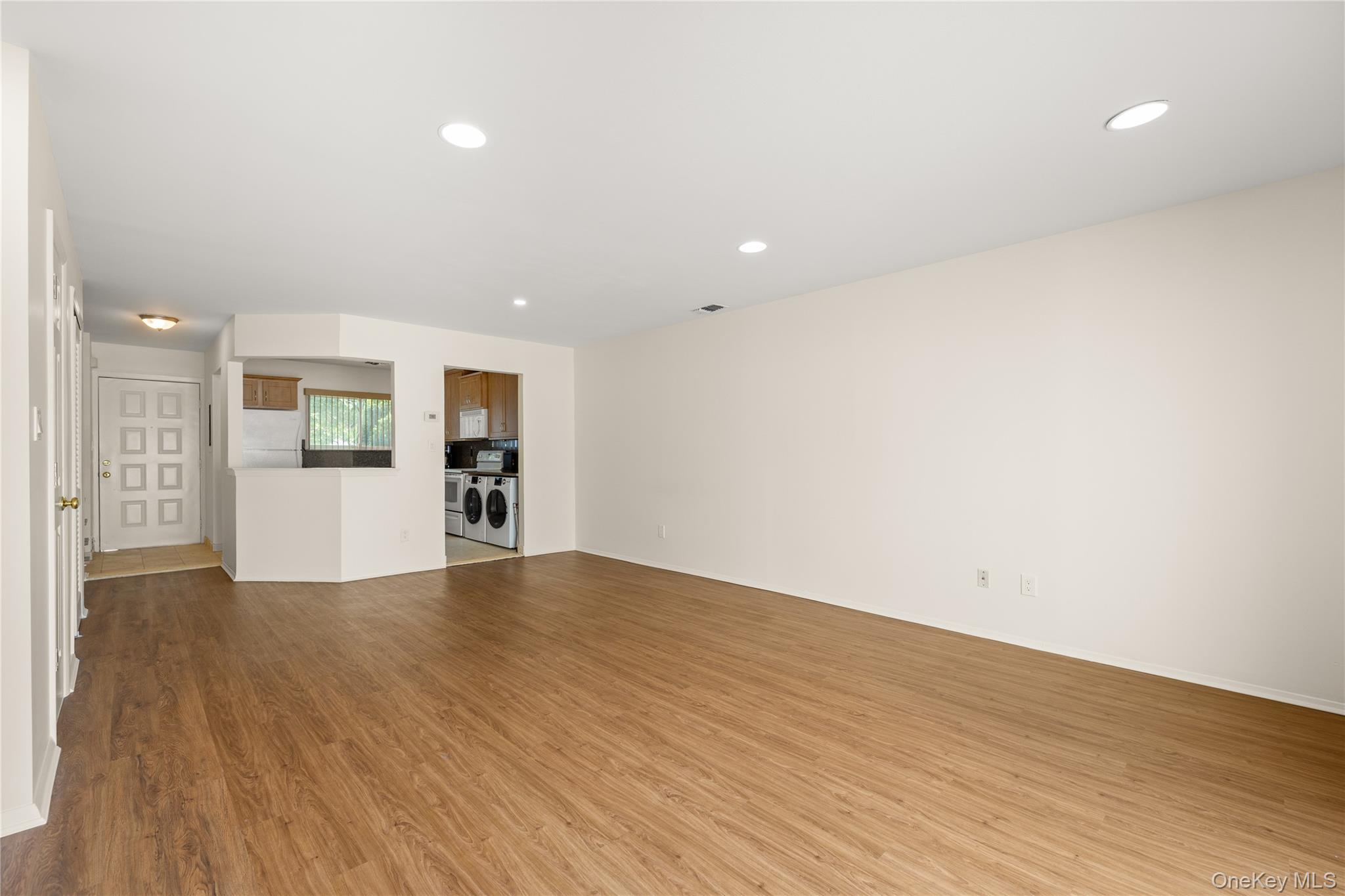 650 Newbridge Road, Unit 15 photo 6