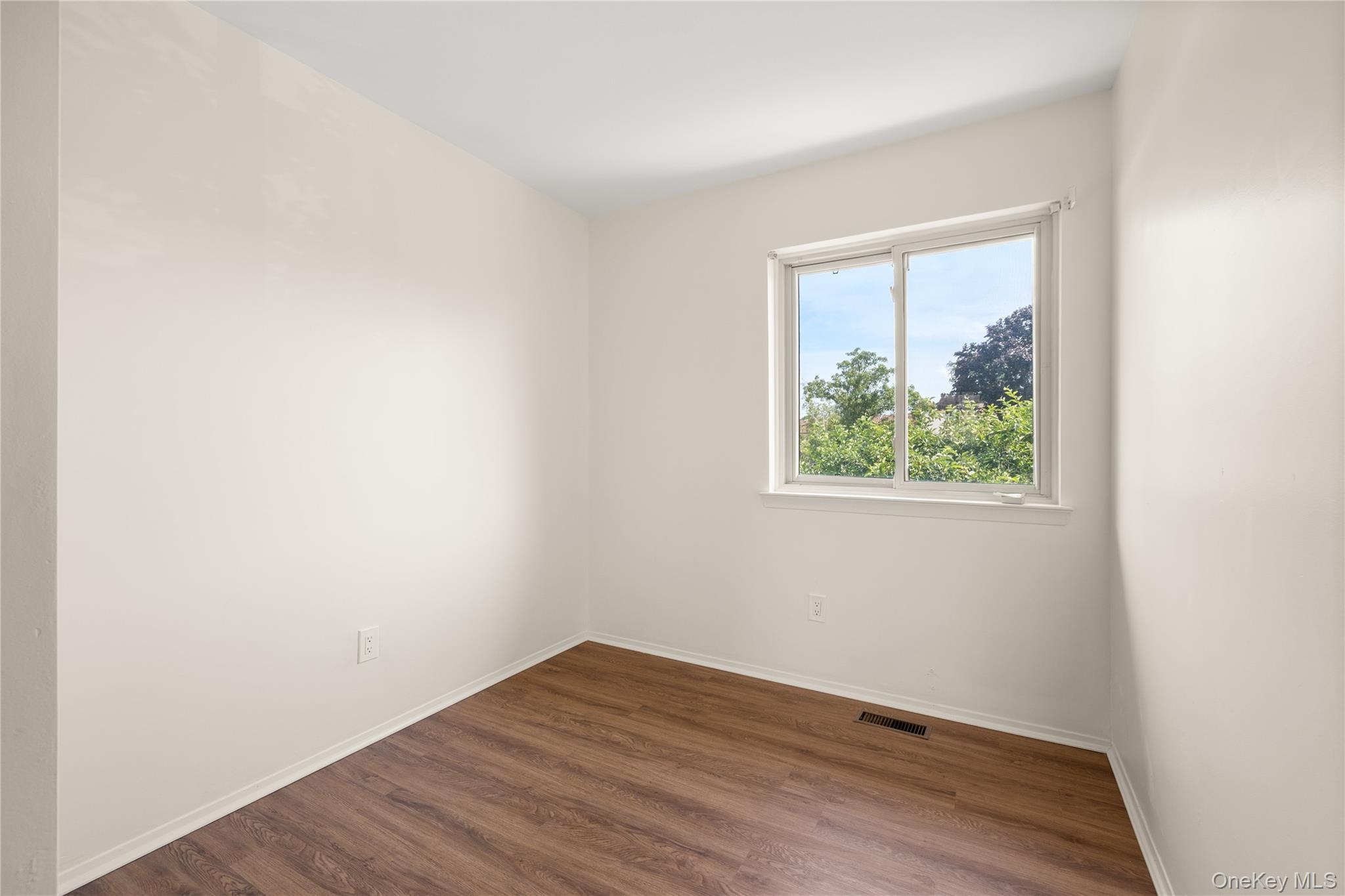 650 Newbridge Road, Unit 15 photo 10