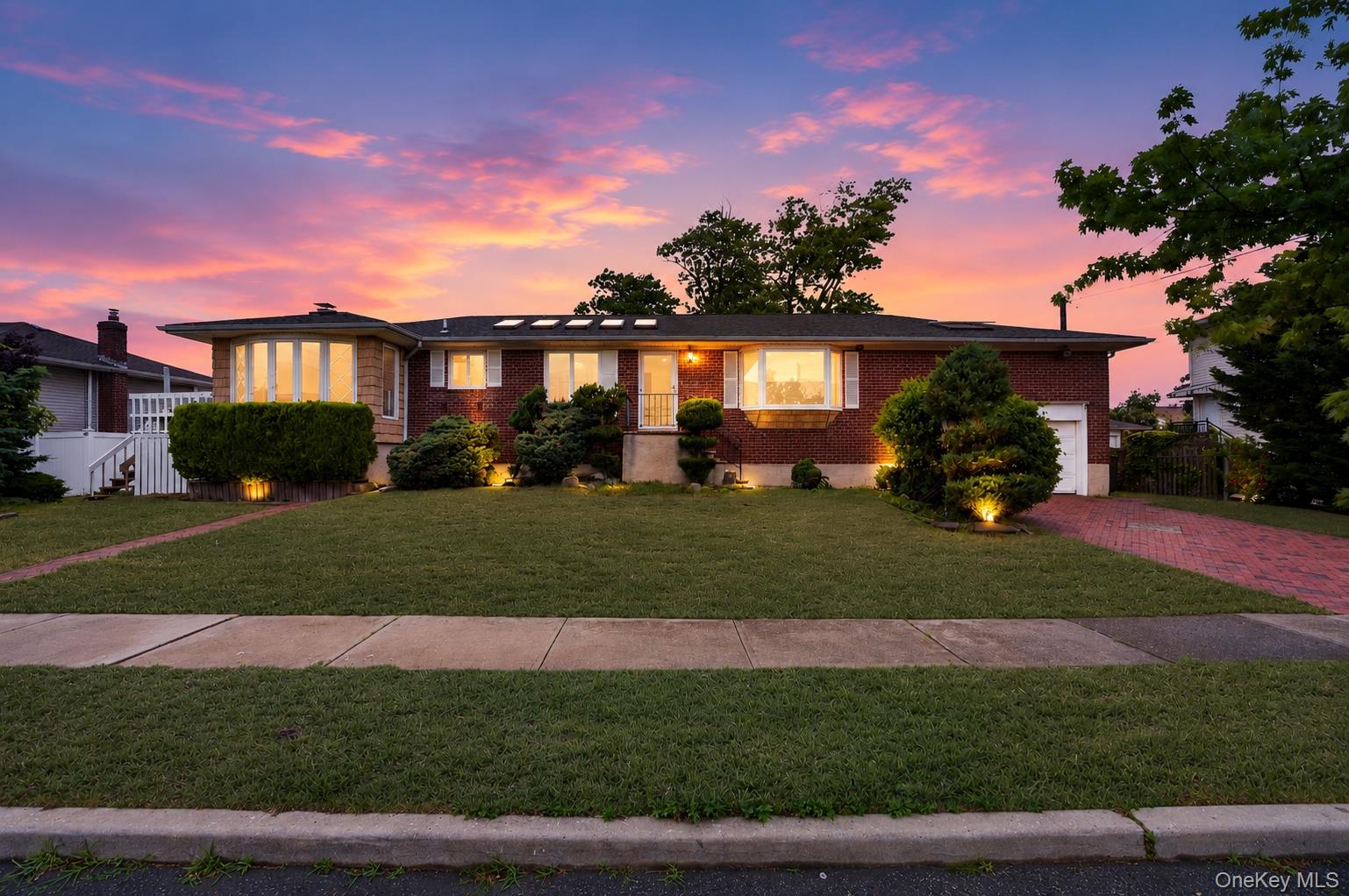 3402 Elliott Boulevard – For Sale