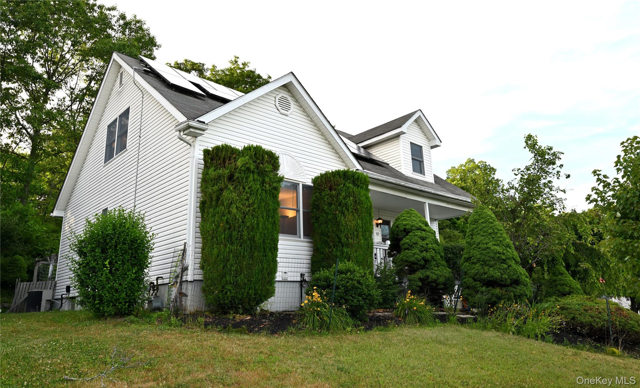 12 Walnut Lane – For Sale photo 2
