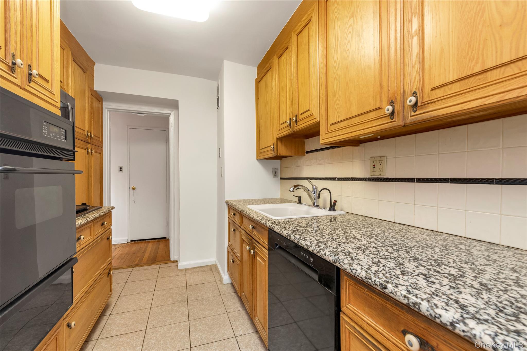 45 Hill Park Avenue, Unit 3D photo 12