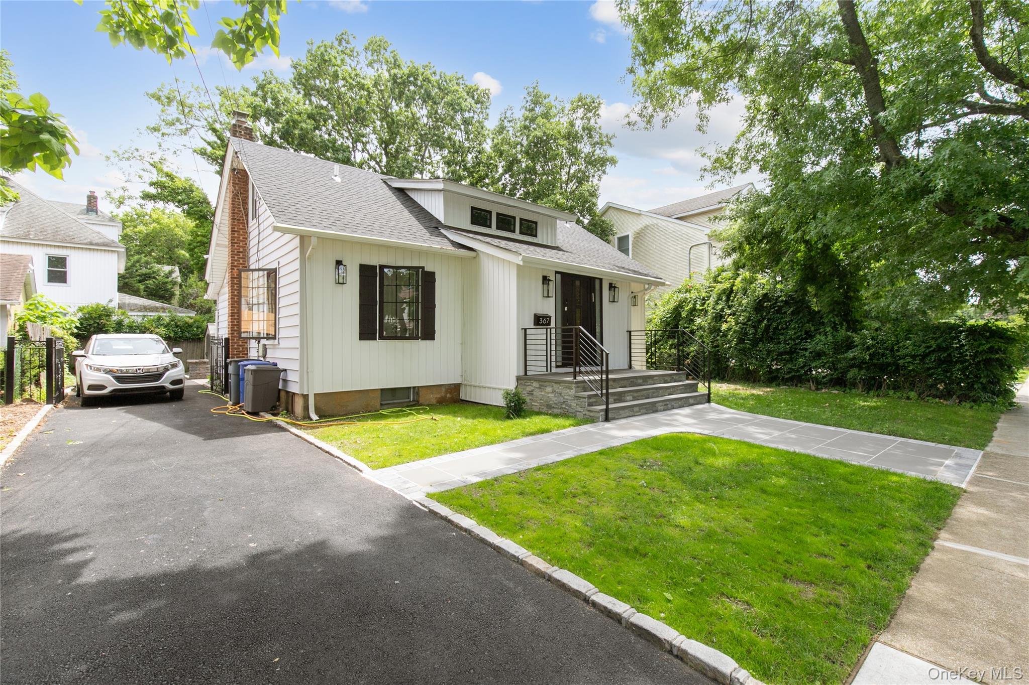 367 Summit Avenue – For Sale photo 3