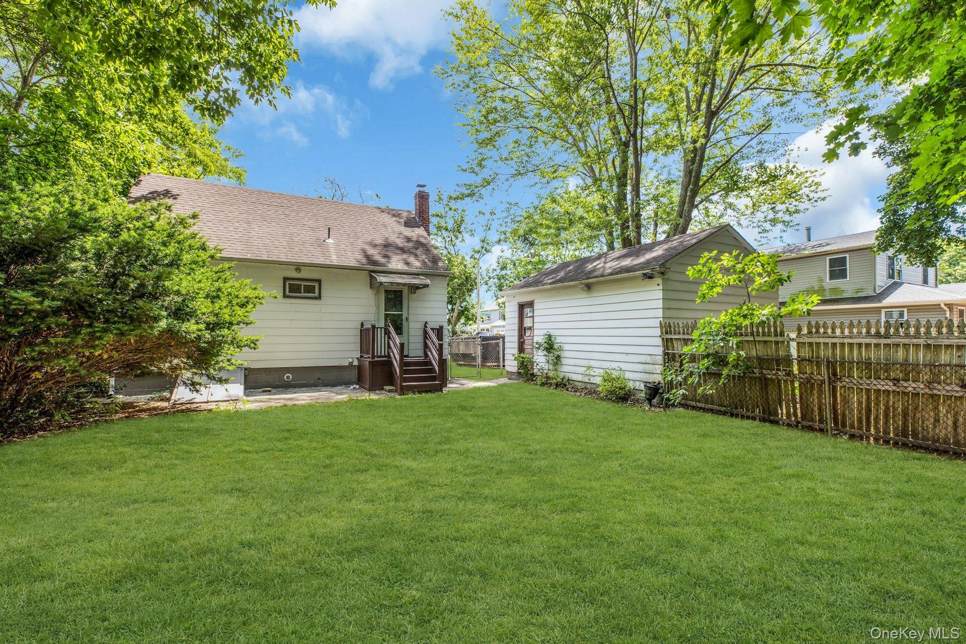 96 Washington Drive – For Sale photo 23