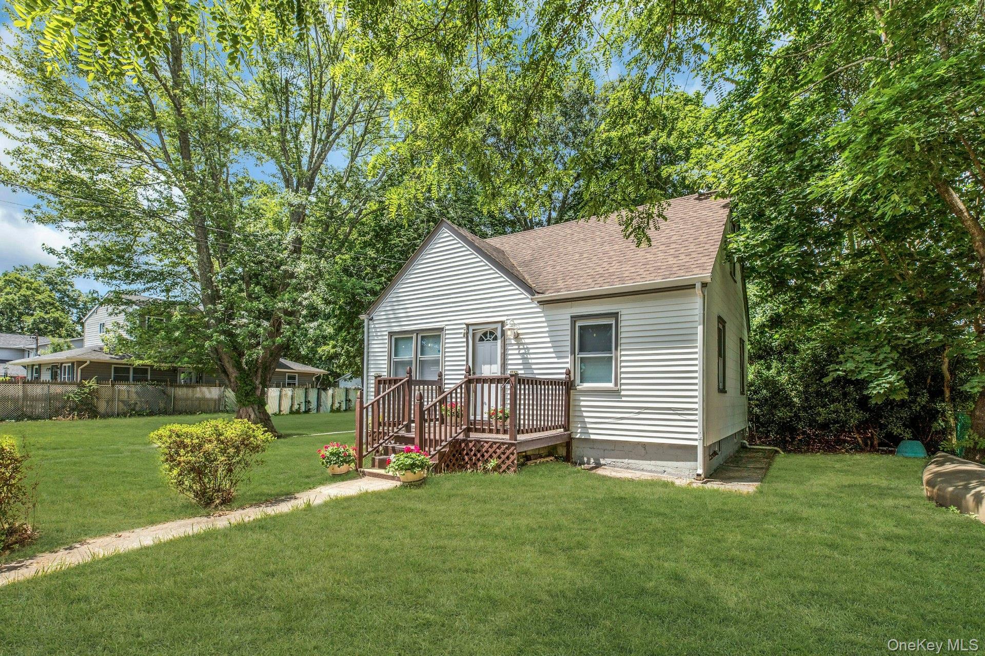 96 Washington Drive – For Sale photo 5