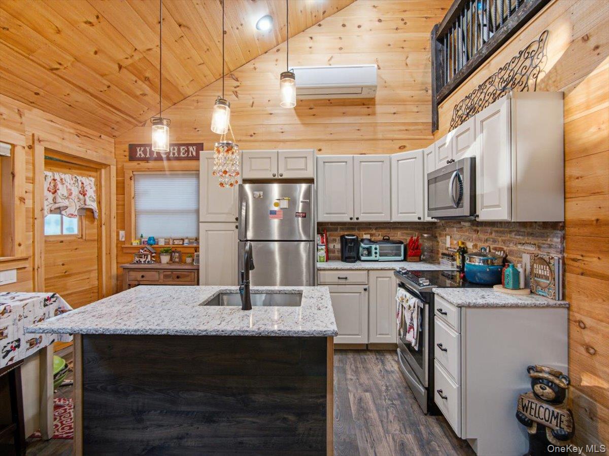 266 Sylvan Lake Rd, Unit B-19 photo 8