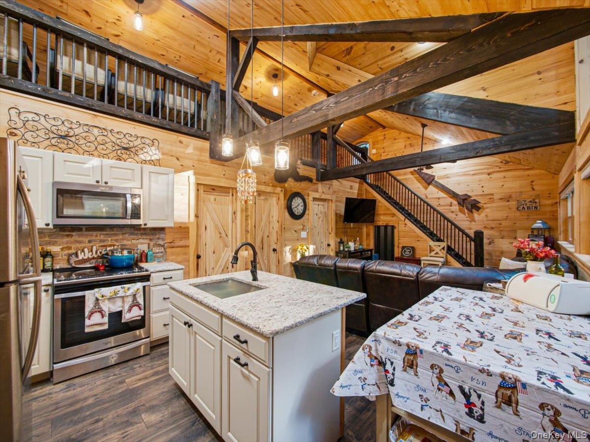 266 Sylvan Lake Rd, Unit B-19 photo 9
