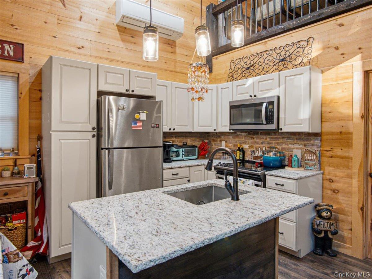 266 Sylvan Lake Rd, Unit B-19 photo 7