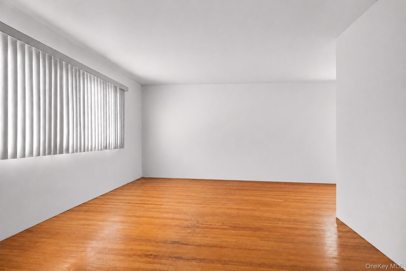 442 Albern Avenue – For Sale photo 2