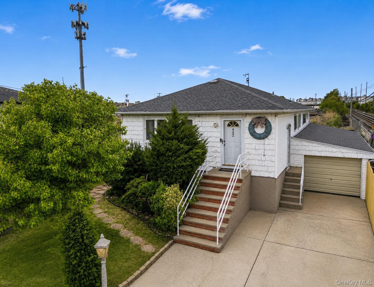 442 Albern Avenue – For Sale