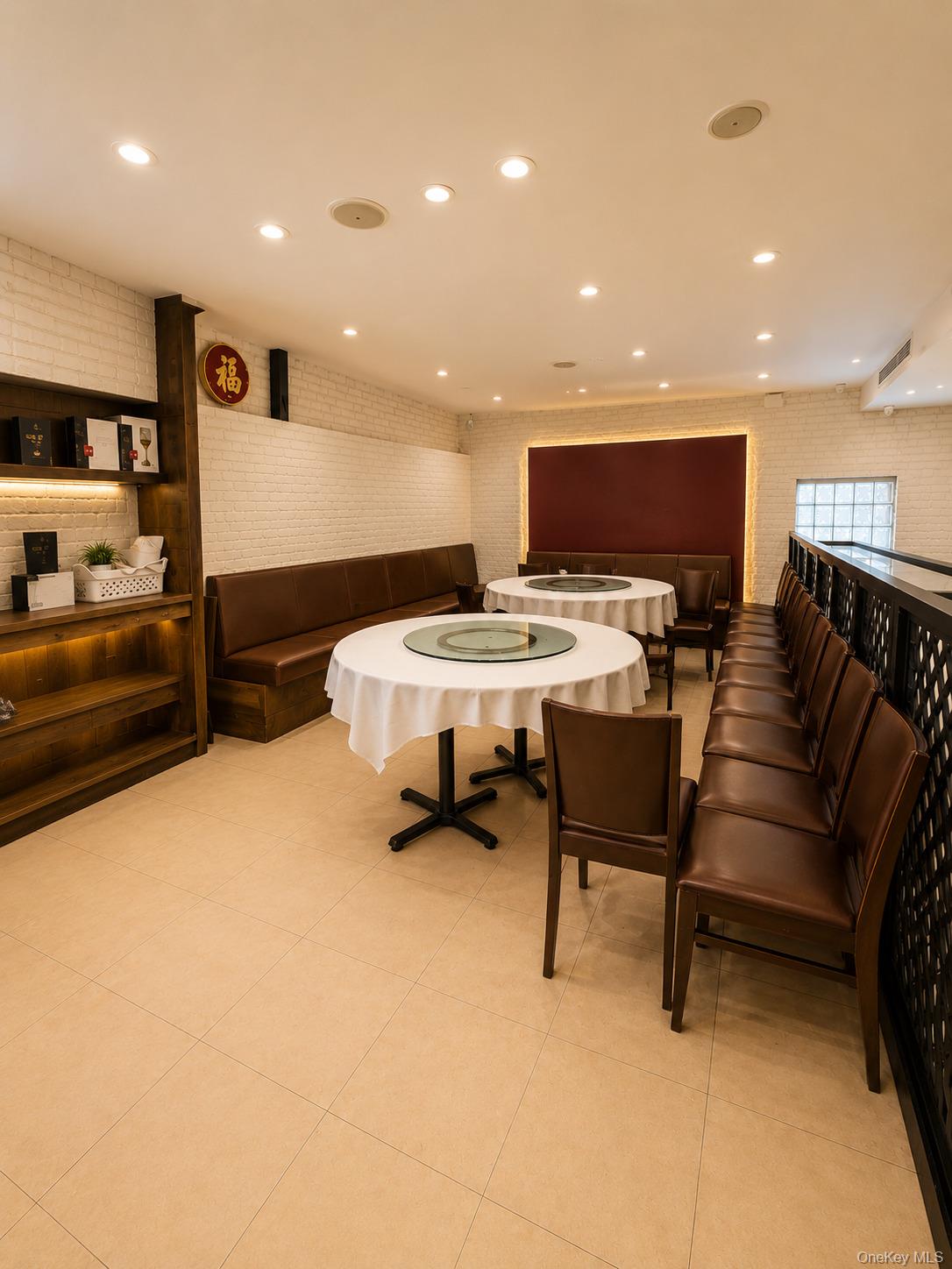 47-30 Vernon – For Sale photo 4