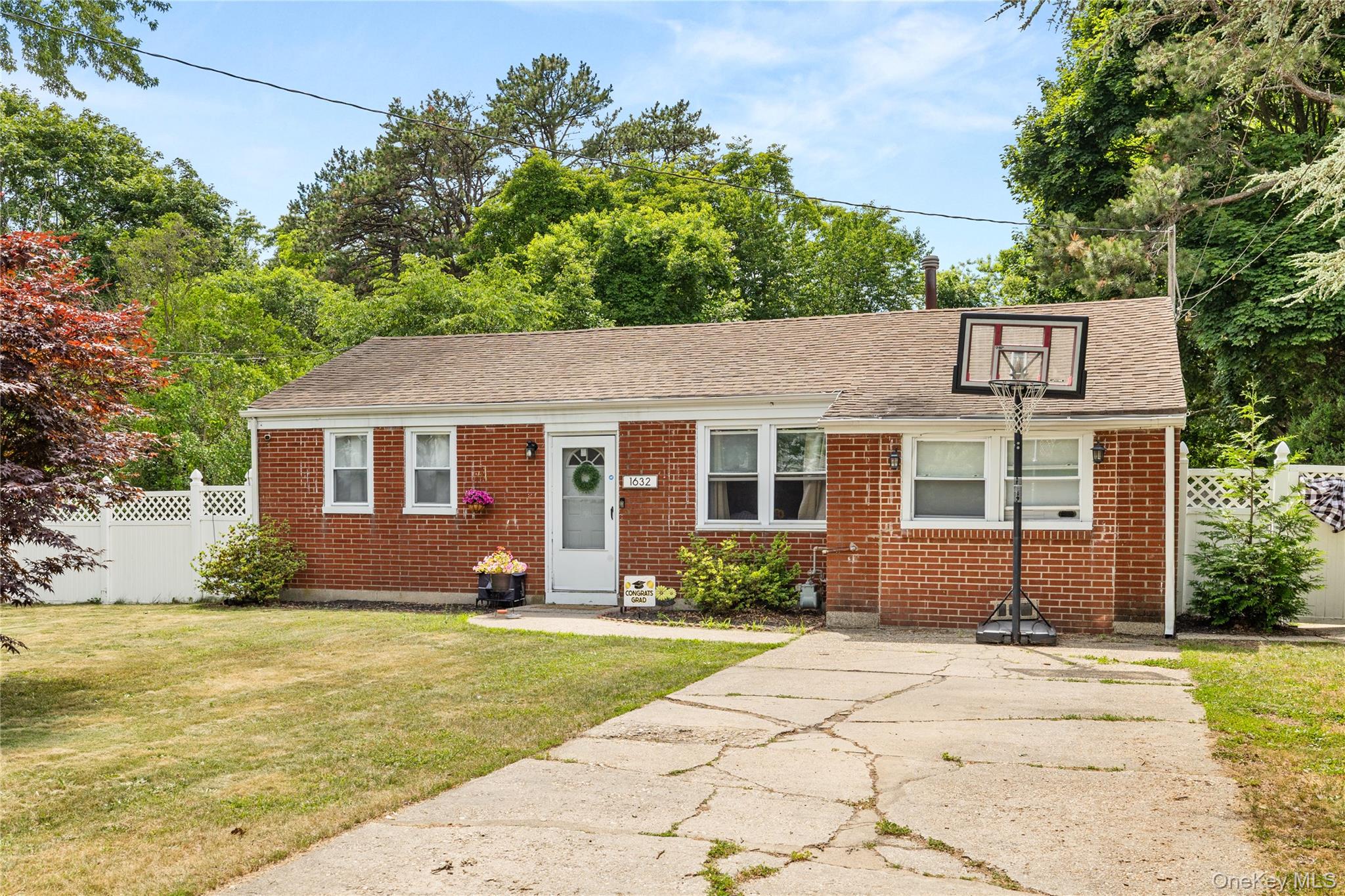 1632 N Thompson Drive – For Sale