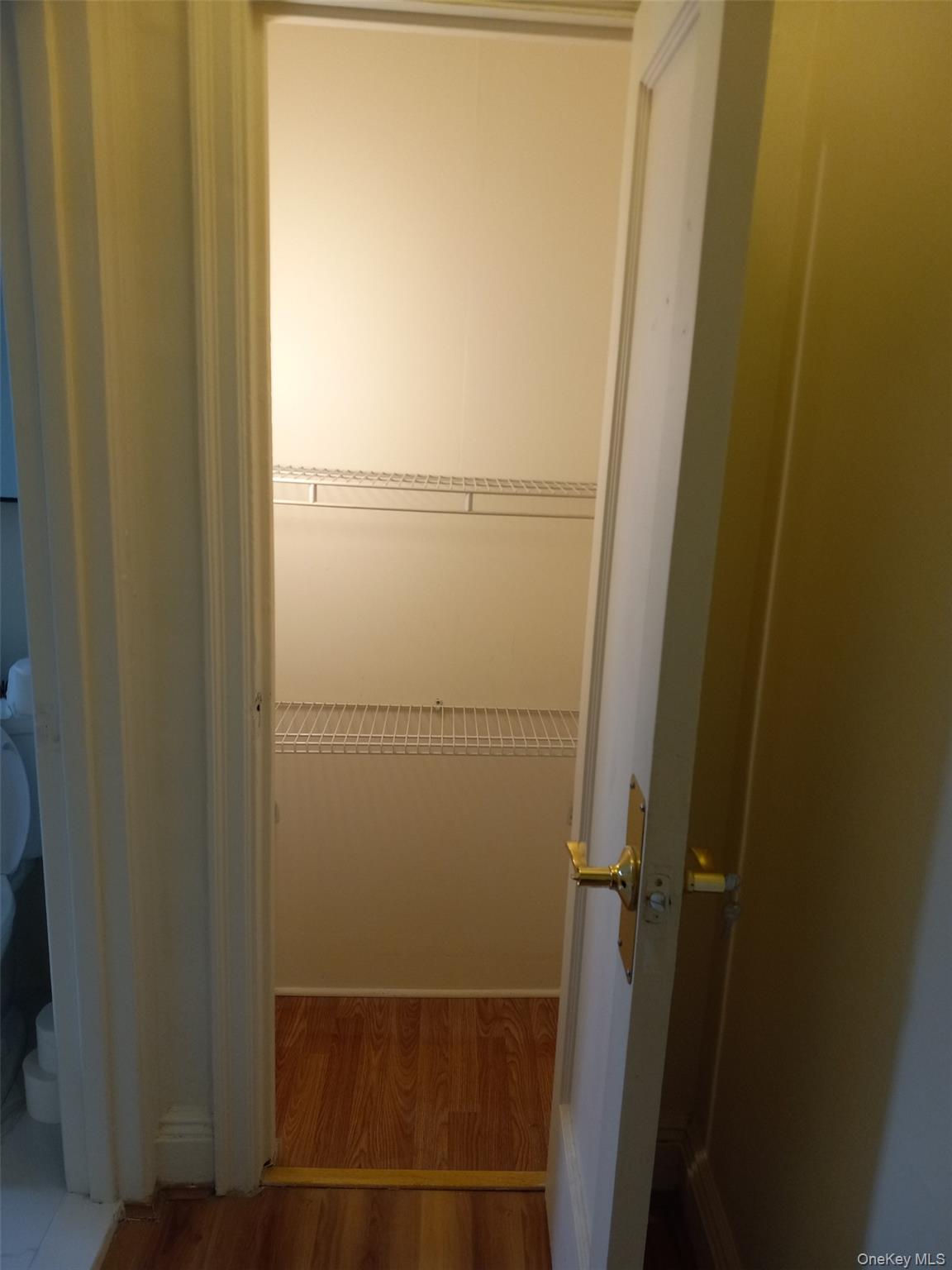 475 Bronx River Road, Unit 1B photo 6