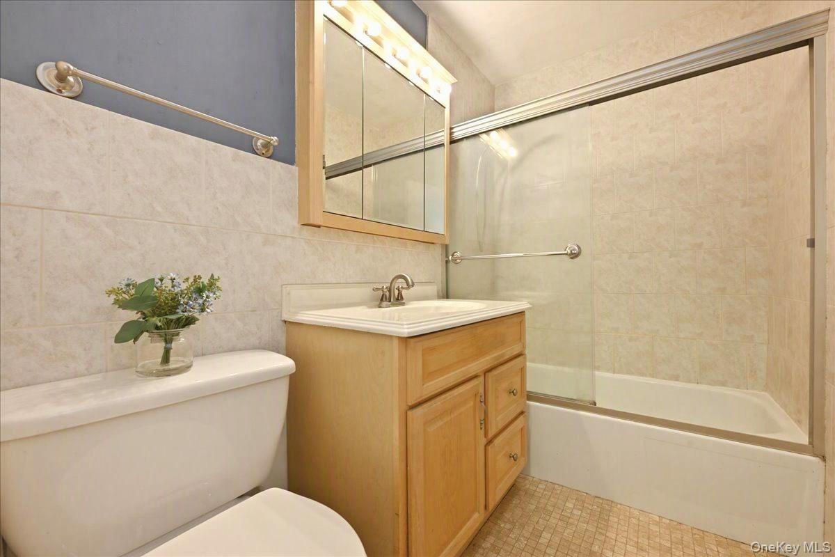 101 Lincoln Avenue, Unit 4K photo 14