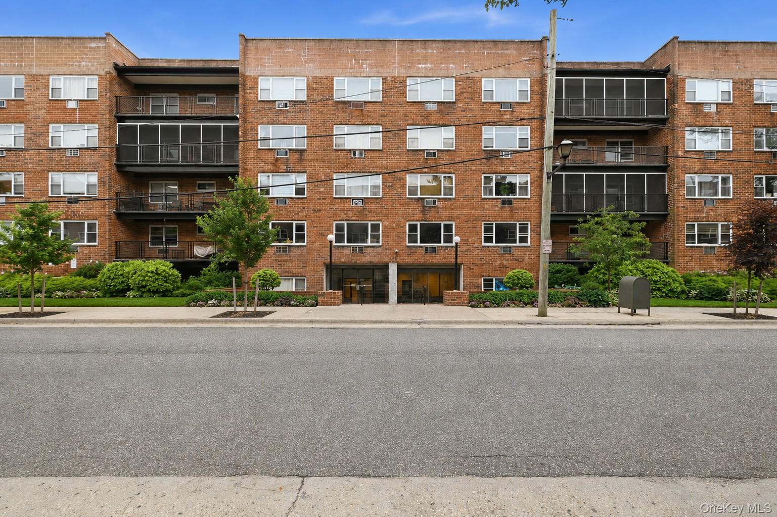 101 Lincoln Avenue, Unit 4K