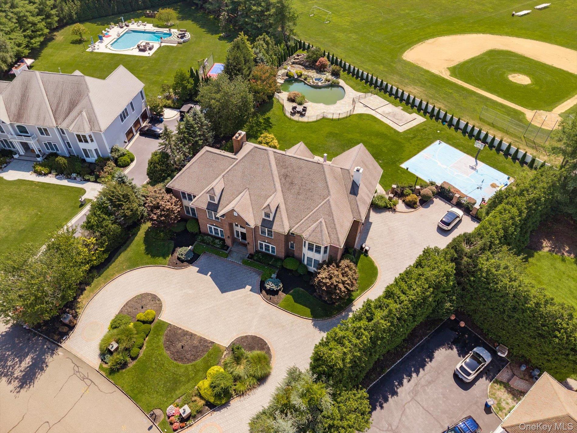 26 Legends Circle – For Sale photo 35