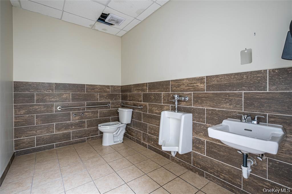 320 State Route 17M – For Rent photo 17