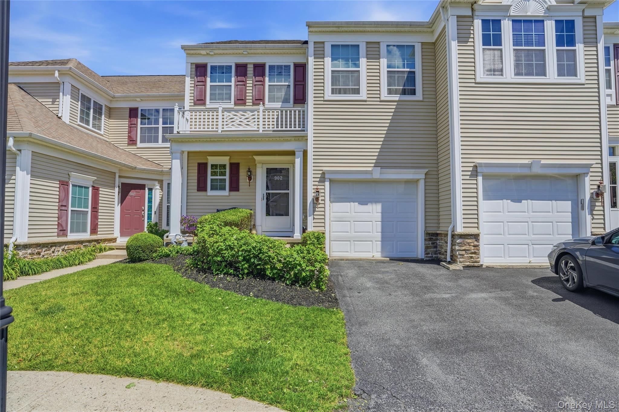 6 Bainbridge Place, Unit 902